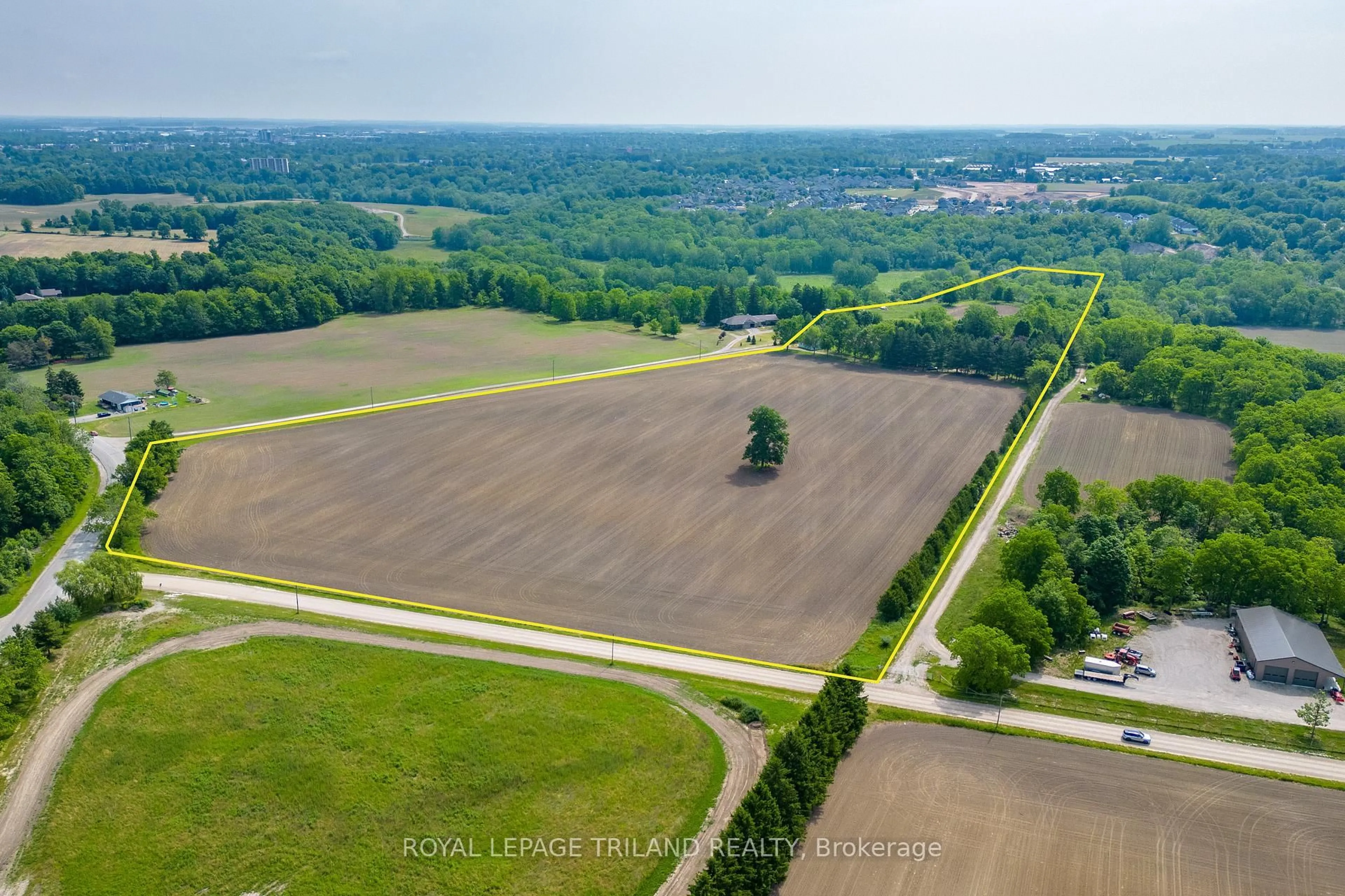A pic from outside/outdoor area/front of a property/back of a property/a pic from drone, unknown for 39339 Bush Line, St. Thomas Ontario N5P 3S9