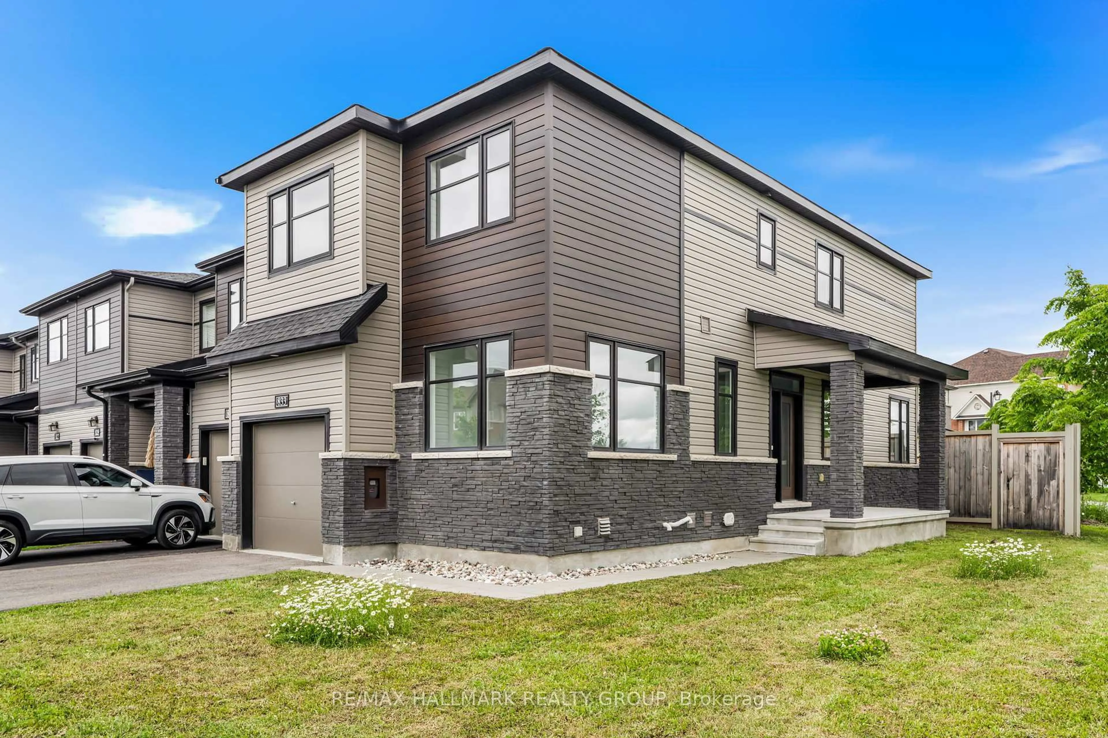 Home with brick exterior material, street for 833 Dynasty St, Ottawa Ontario K4A 4T7