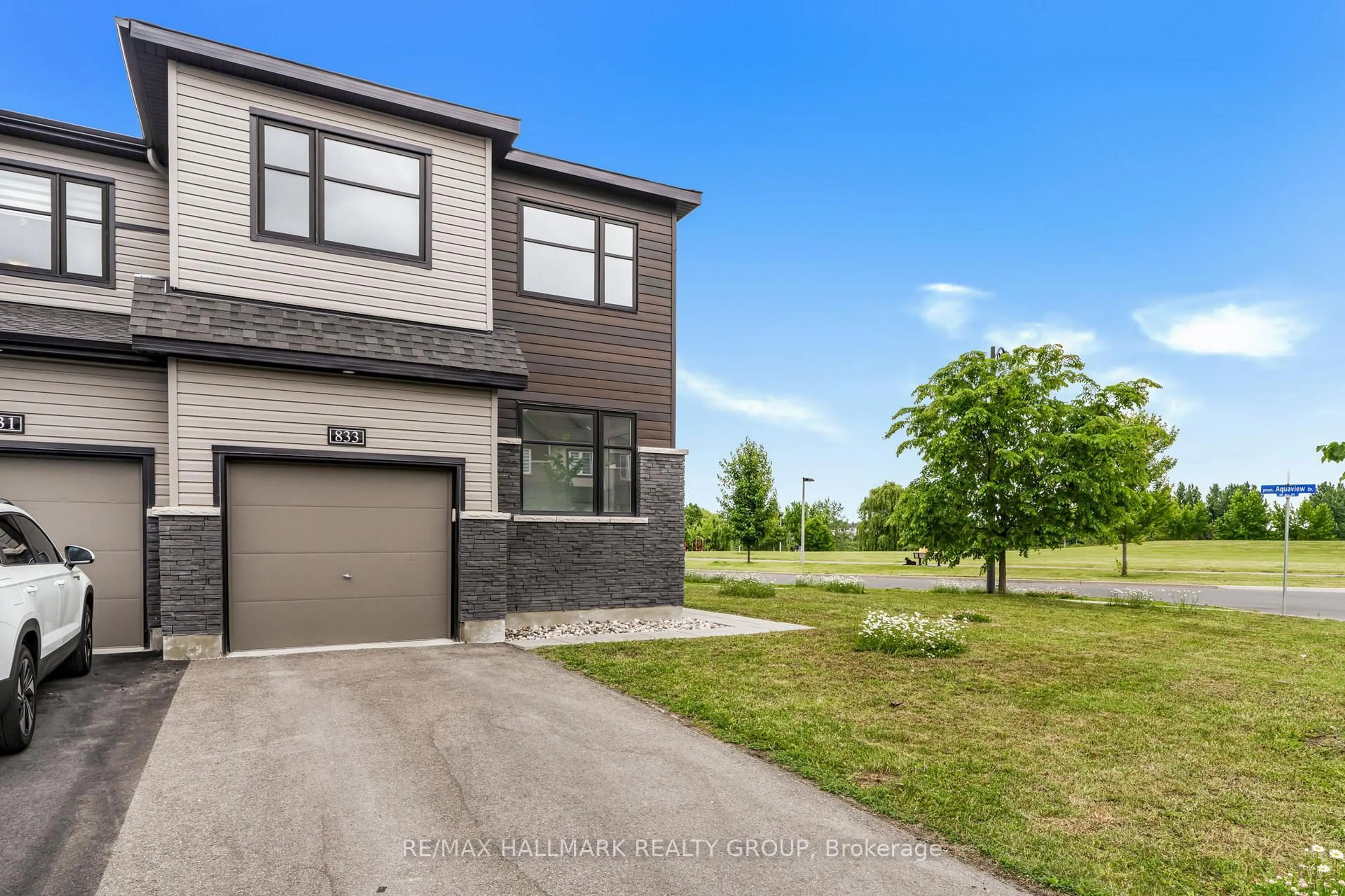 Home with brick exterior material, street for 833 Dynasty St, Ottawa Ontario K4A 4T7