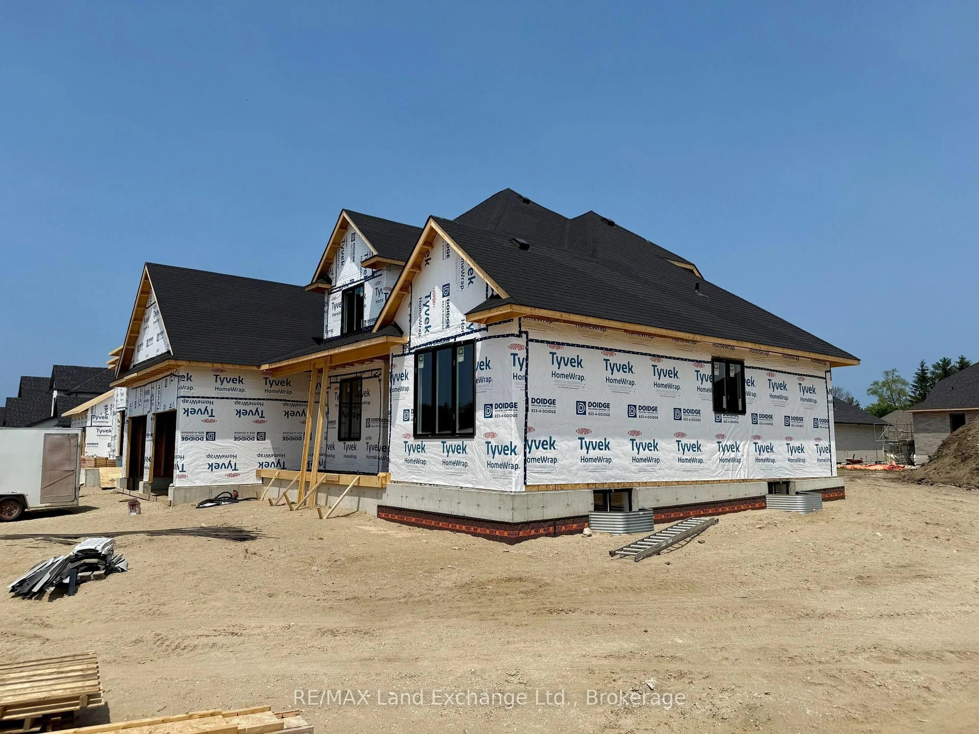 Home with brick exterior material, building for 964 Bogdanovic Way, Huron-Kinloss Ontario N2Z 0H4