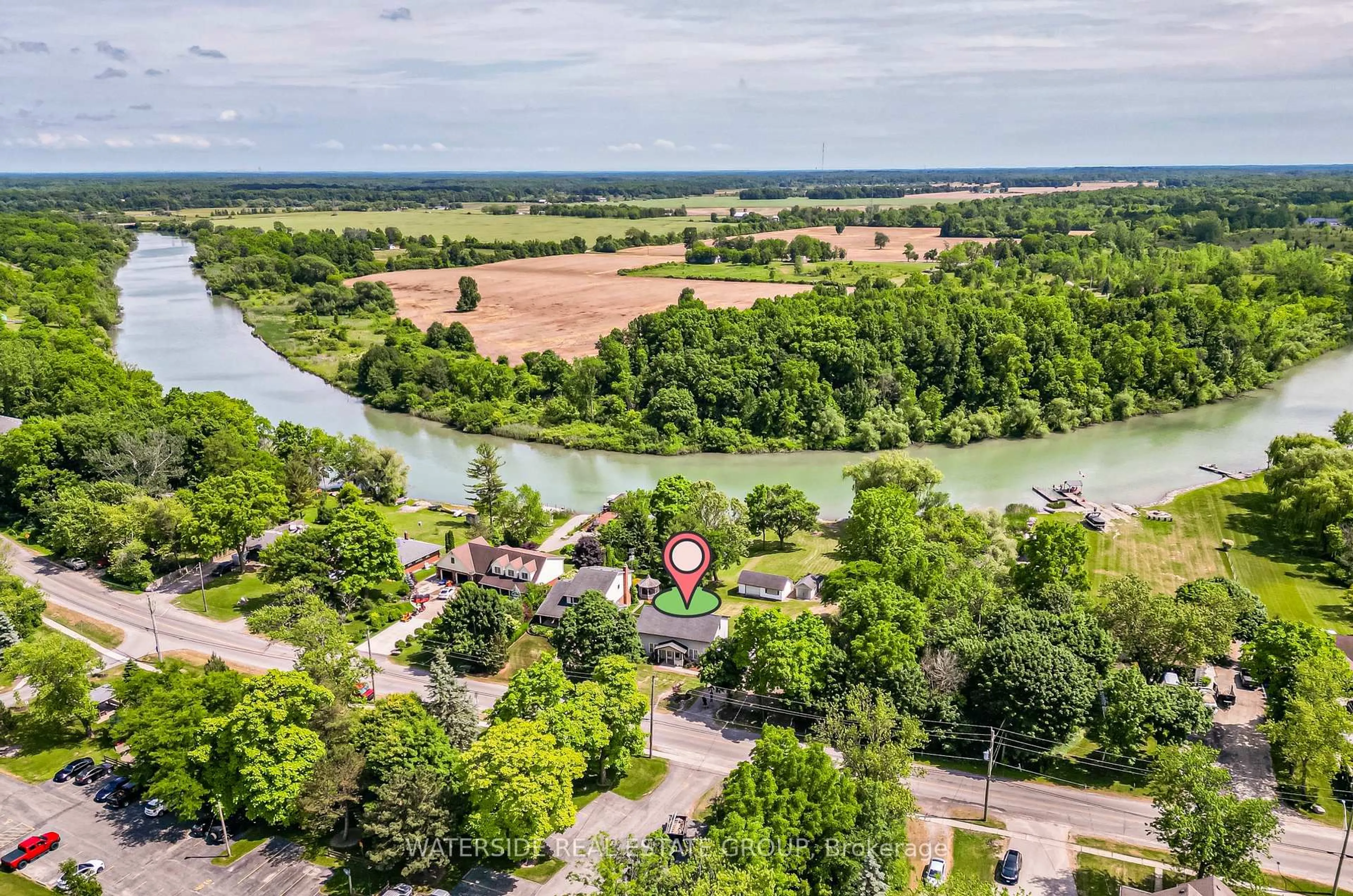 A pic from outside/outdoor area/front of a property/back of a property/a pic from drone, water/lake/river/ocean view for 123 Canby St, Thorold Ontario L0S 1K0