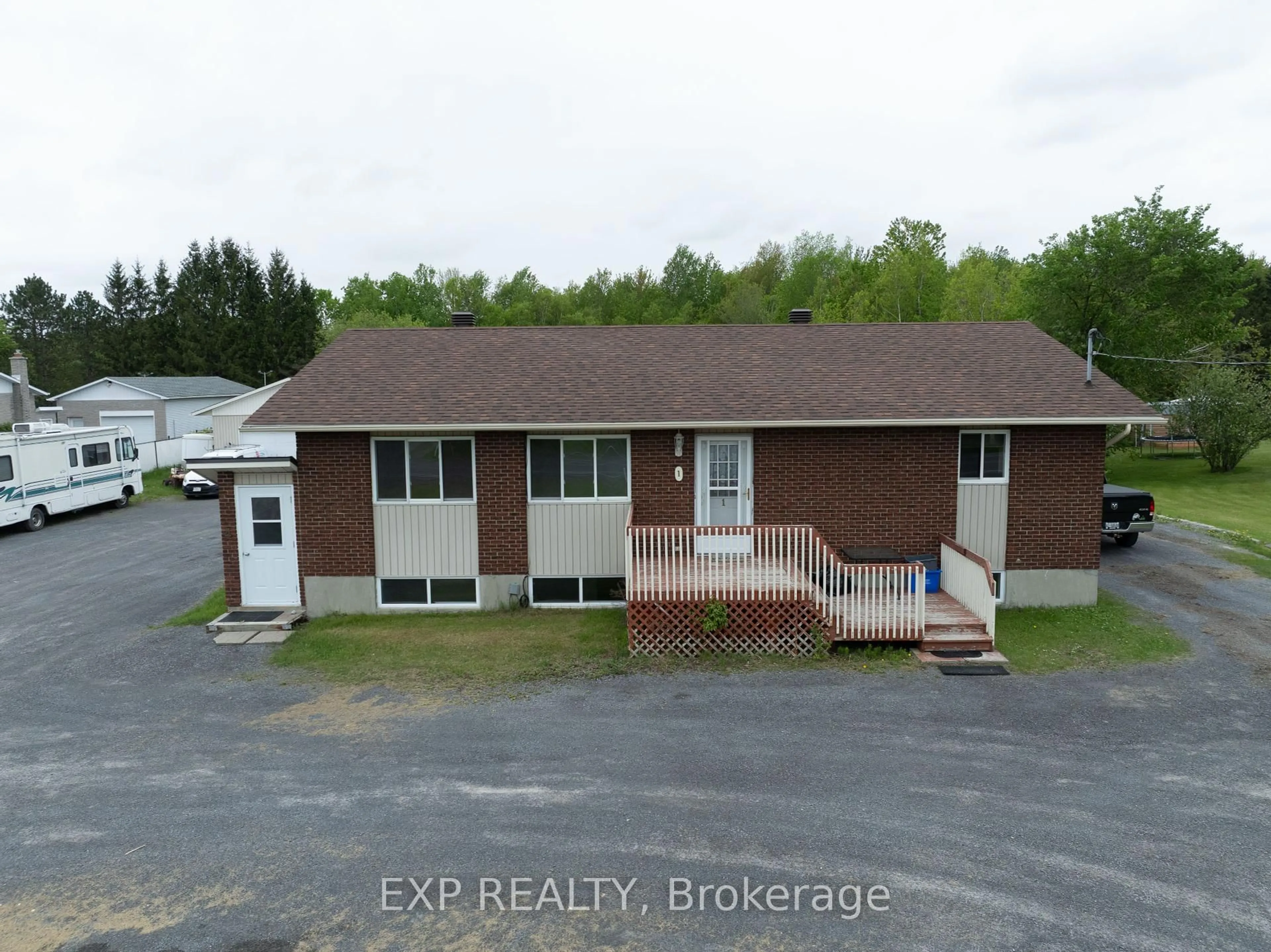 A pic from outside/outdoor area/front of a property/back of a property/a pic from drone, building for 384 Limoges Rd, The Nation Ontario K0A 2M0