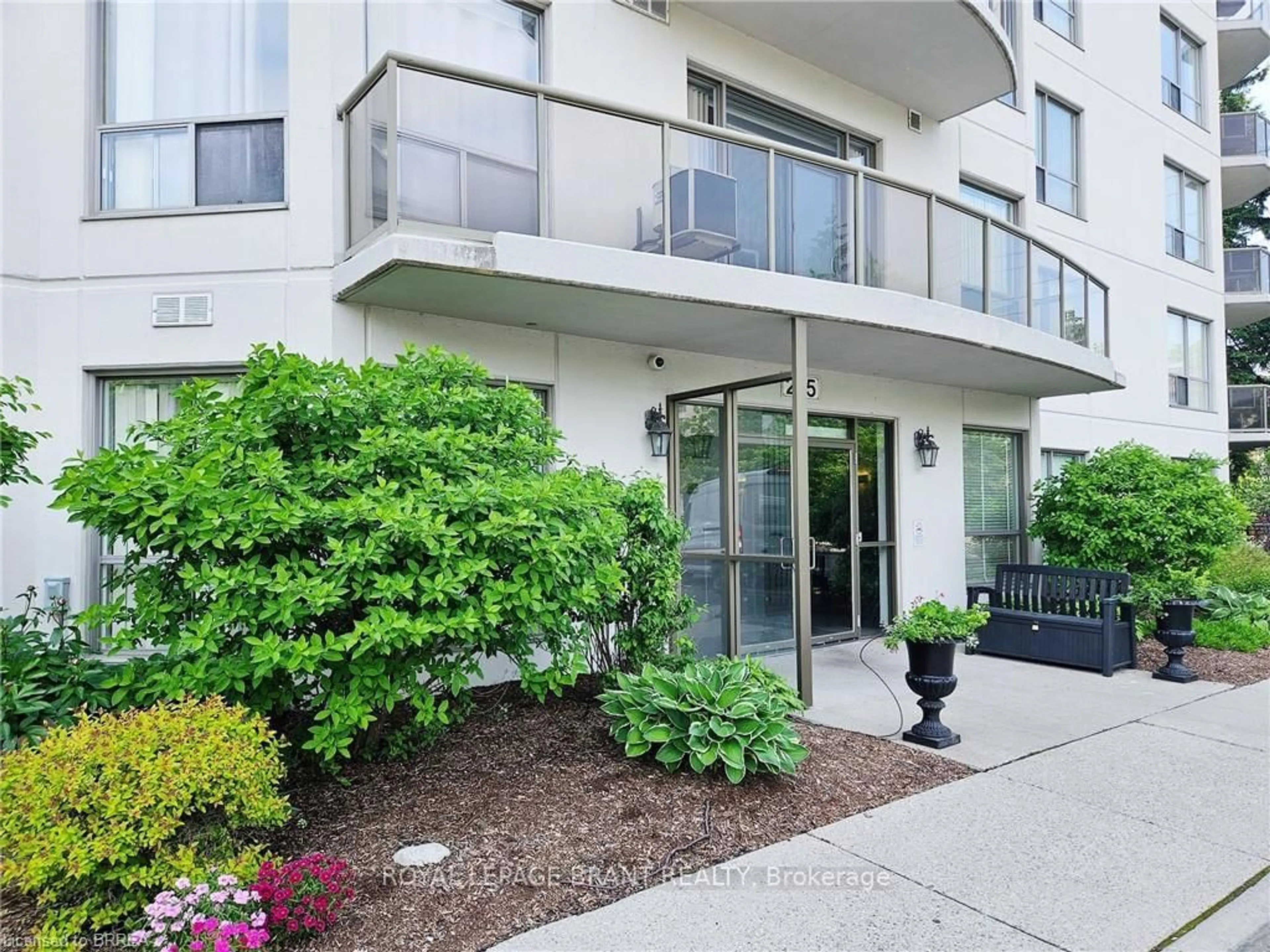 Unknown for 255 Keats Way #104, Waterloo Ontario N2L 6N6