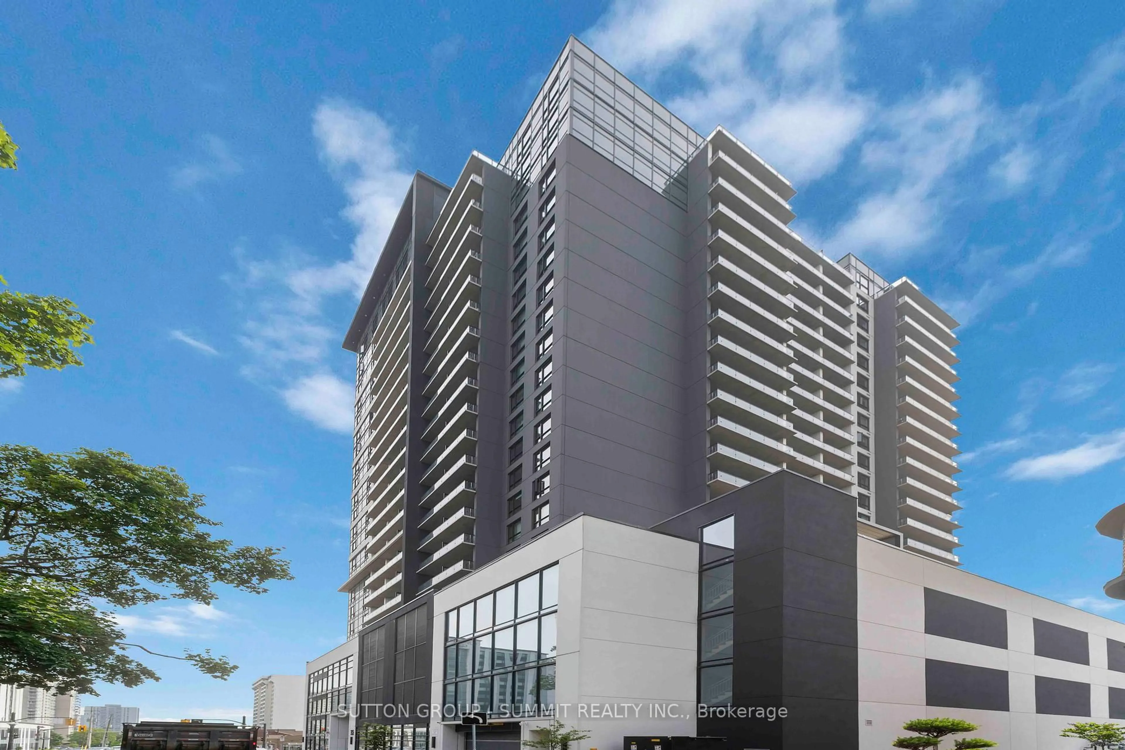 Indoor foyer for 15 Queen St #1709, Hamilton Ontario L8P 0C6