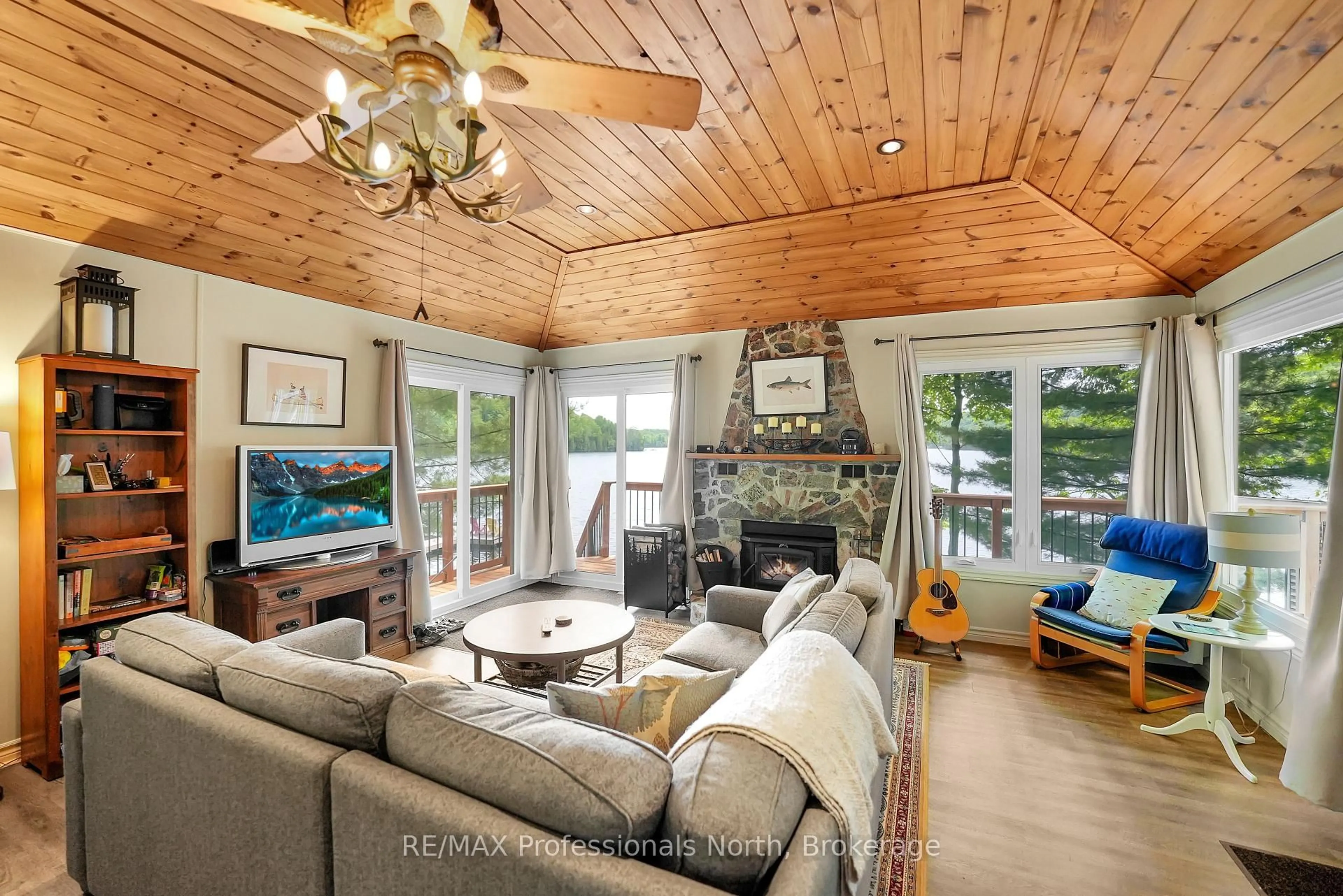 Living room with furniture, unknown for 1027 Rothwell Dr, Highlands East Ontario K0L 3C0