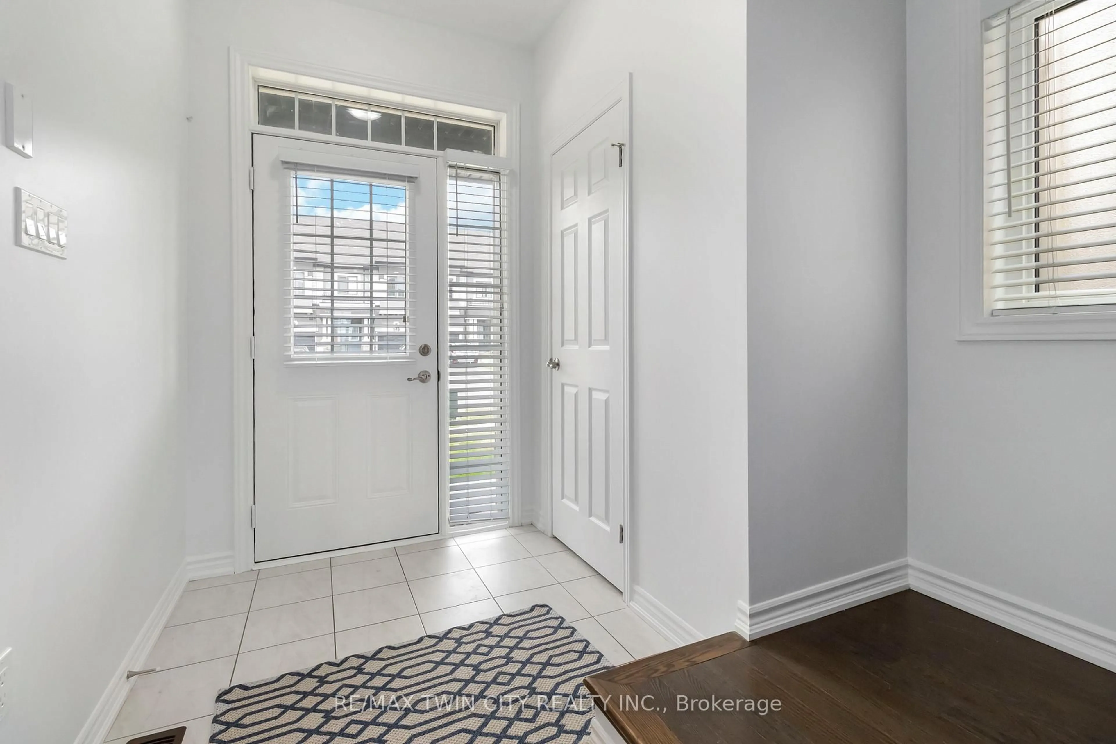 Indoor entryway for 144 Flagg Ave, Brant Ontario N3L 0J8