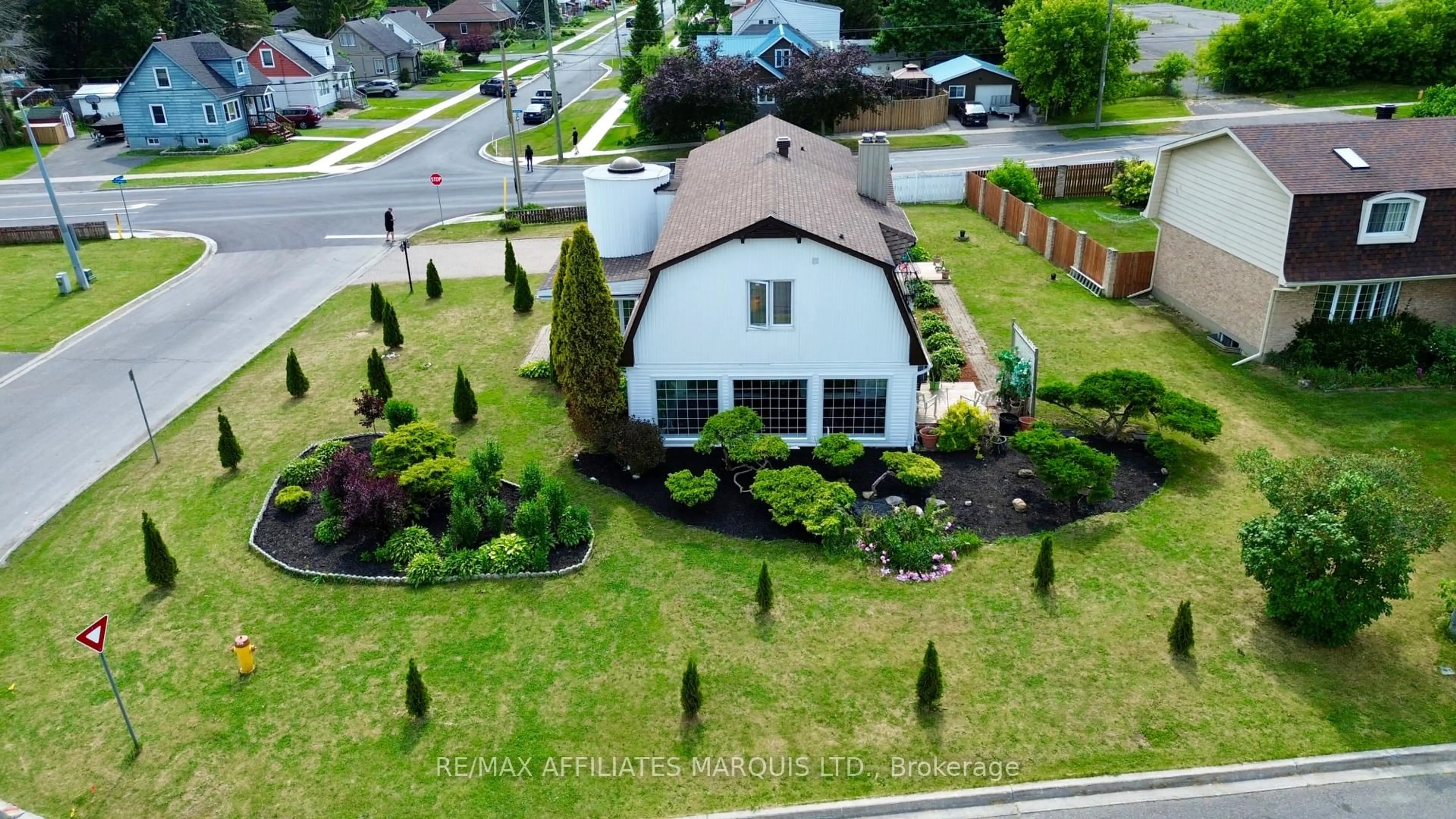 A pic from outside/outdoor area/front of a property/back of a property/a pic from drone, street for 1 Monaco Cres, Cornwall Ontario K6H 5Z1