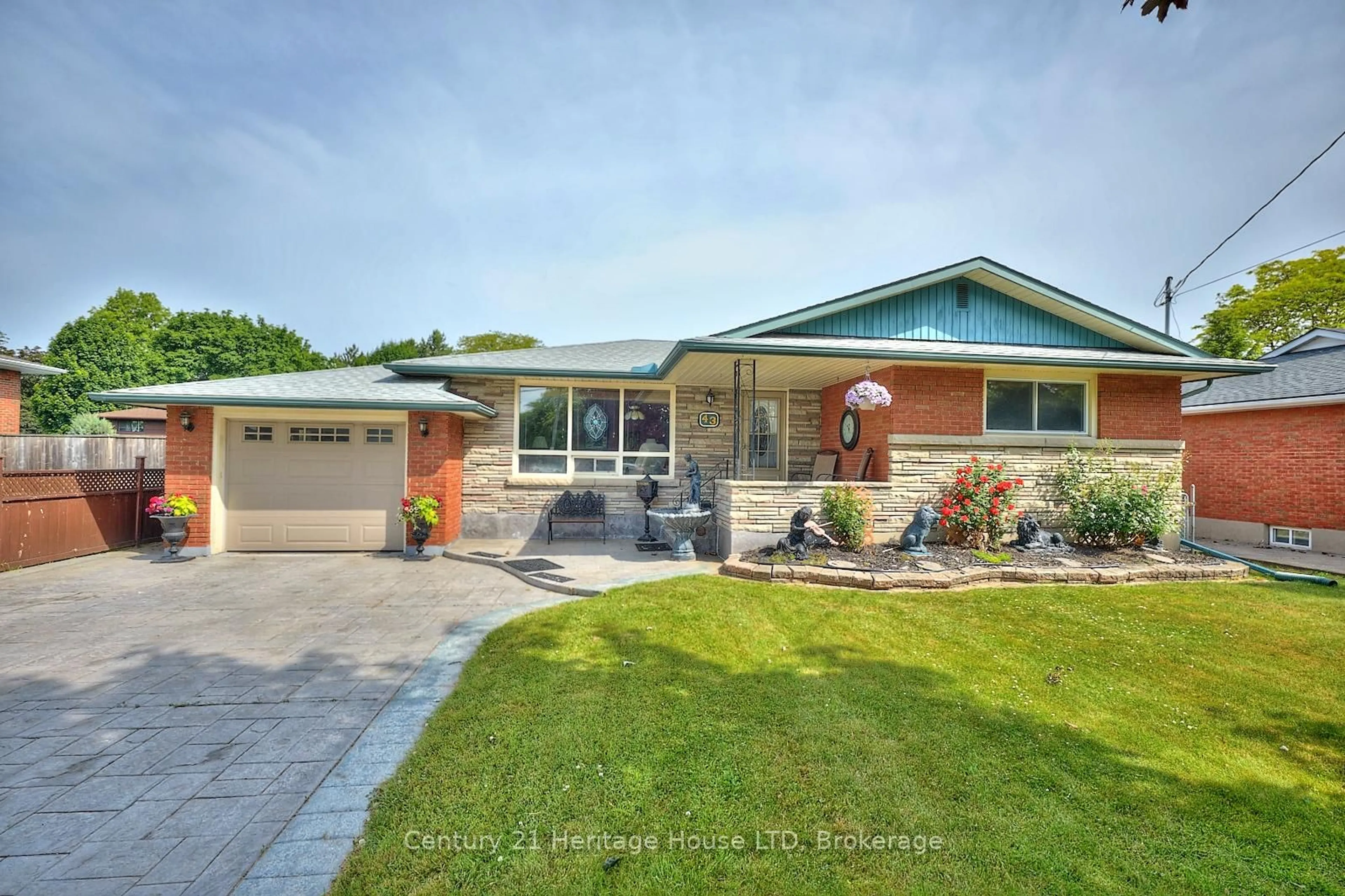 Home with brick exterior material, street for 43 Parnell Rd, St. Catharines Ontario L2N 2W5