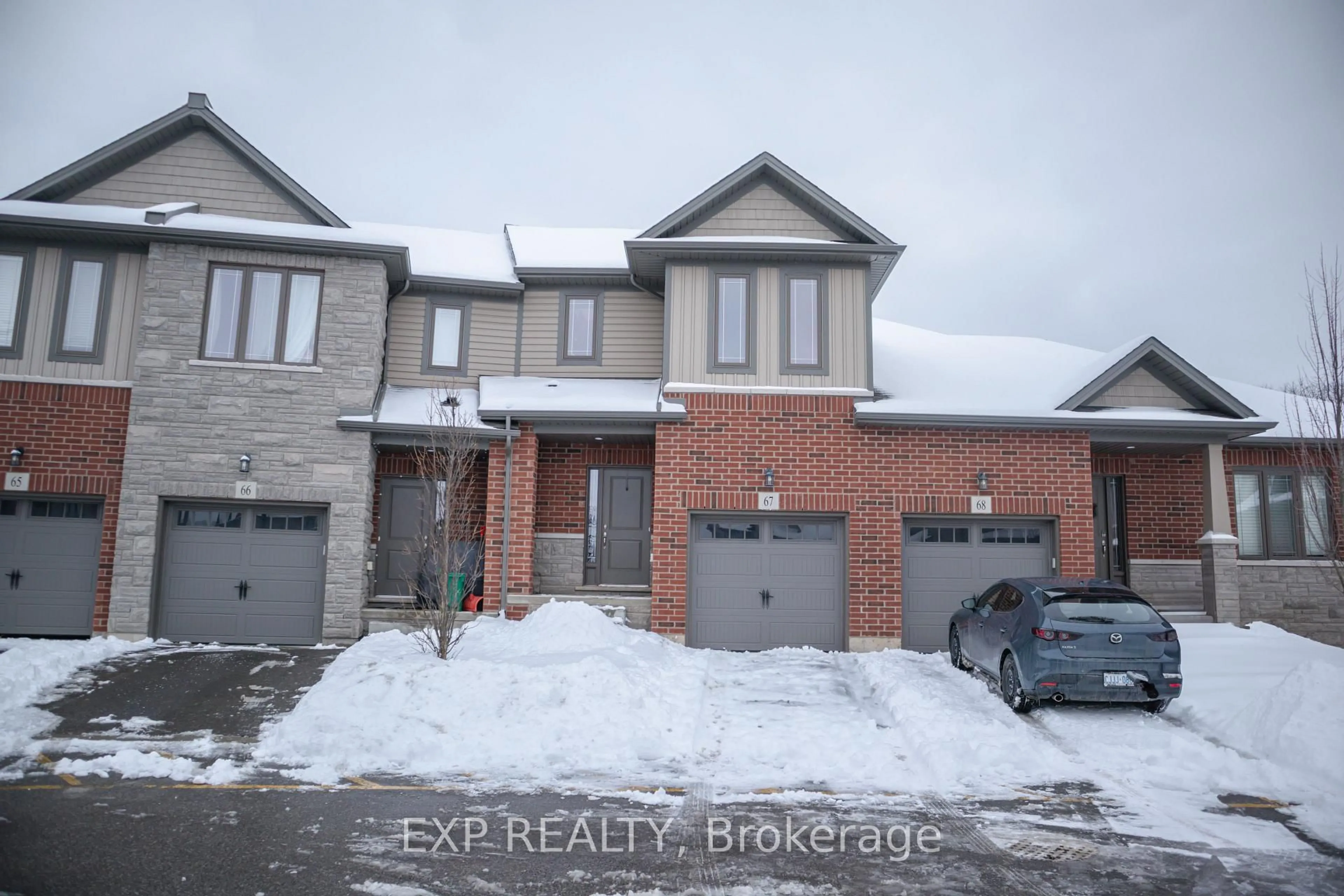 A pic from outside/outdoor area/front of a property/back of a property/a pic from drone, street for 77 DIANA AVE Ave #67, Brantford Ontario N3T 0R6