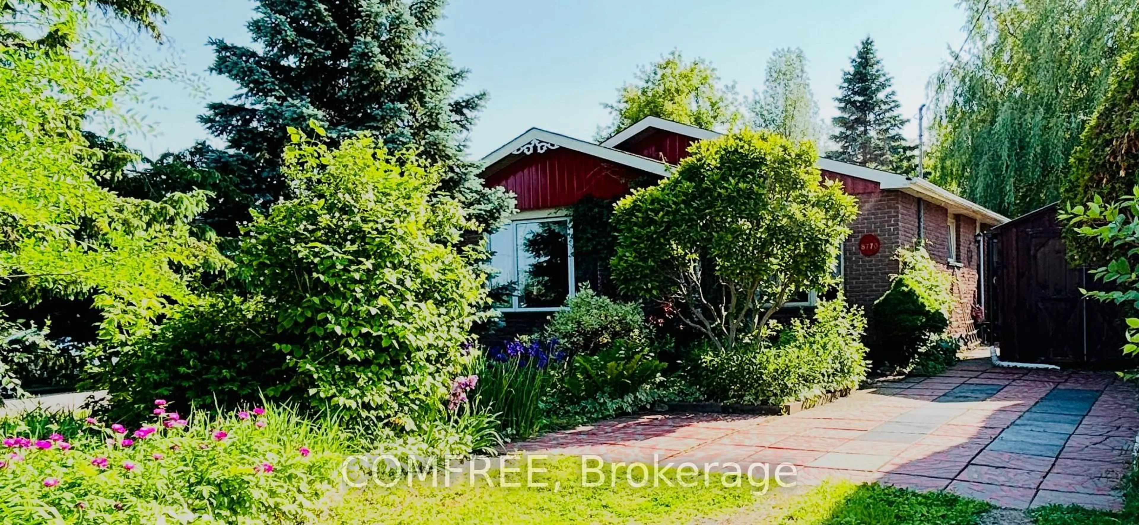 Home with brick exterior material, street for 8770 Bank St, Vernon Ontario K0A 3J0