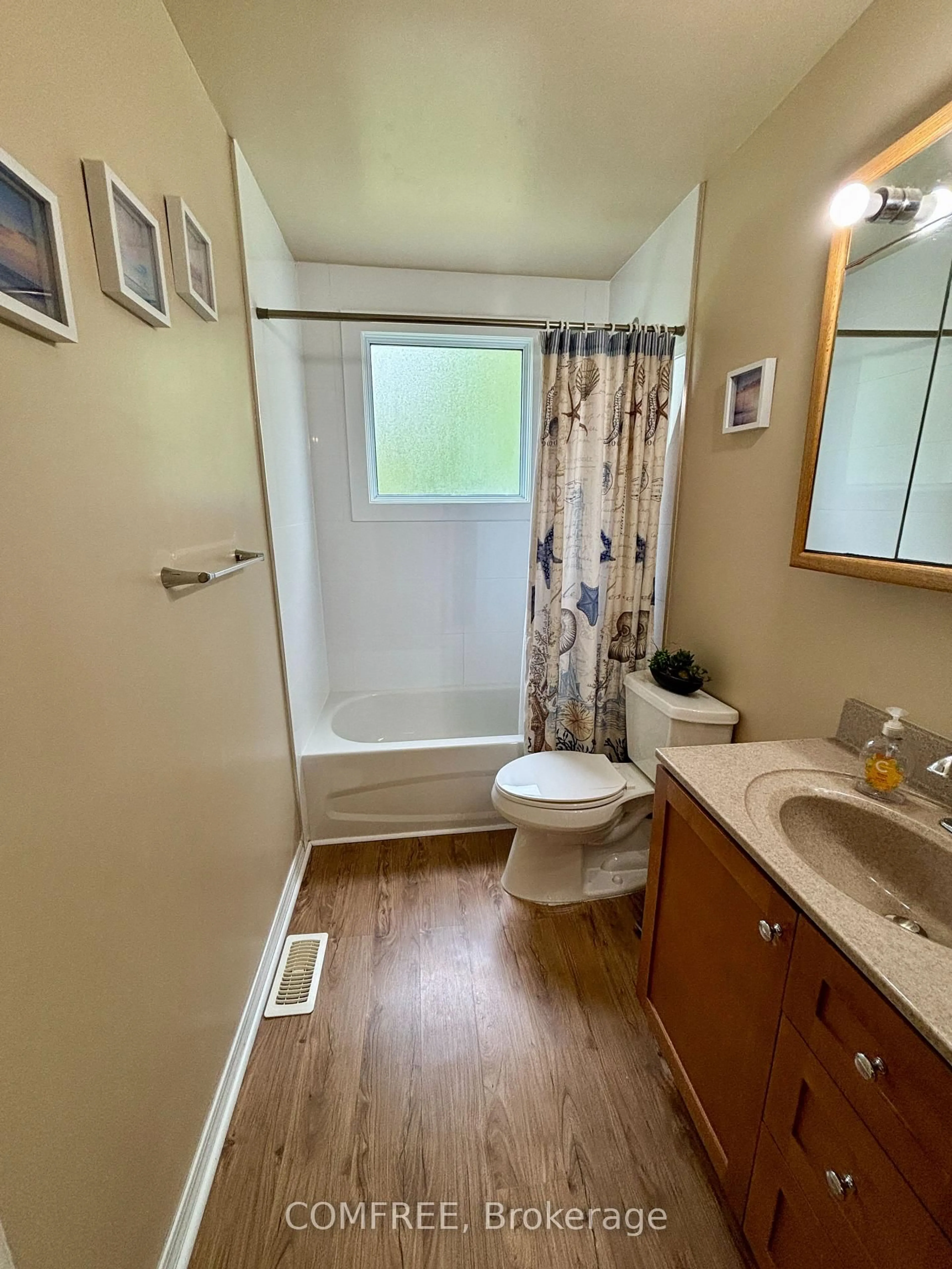 A pic of a room for 8770 Bank St, Vernon Ontario K0A 3J0