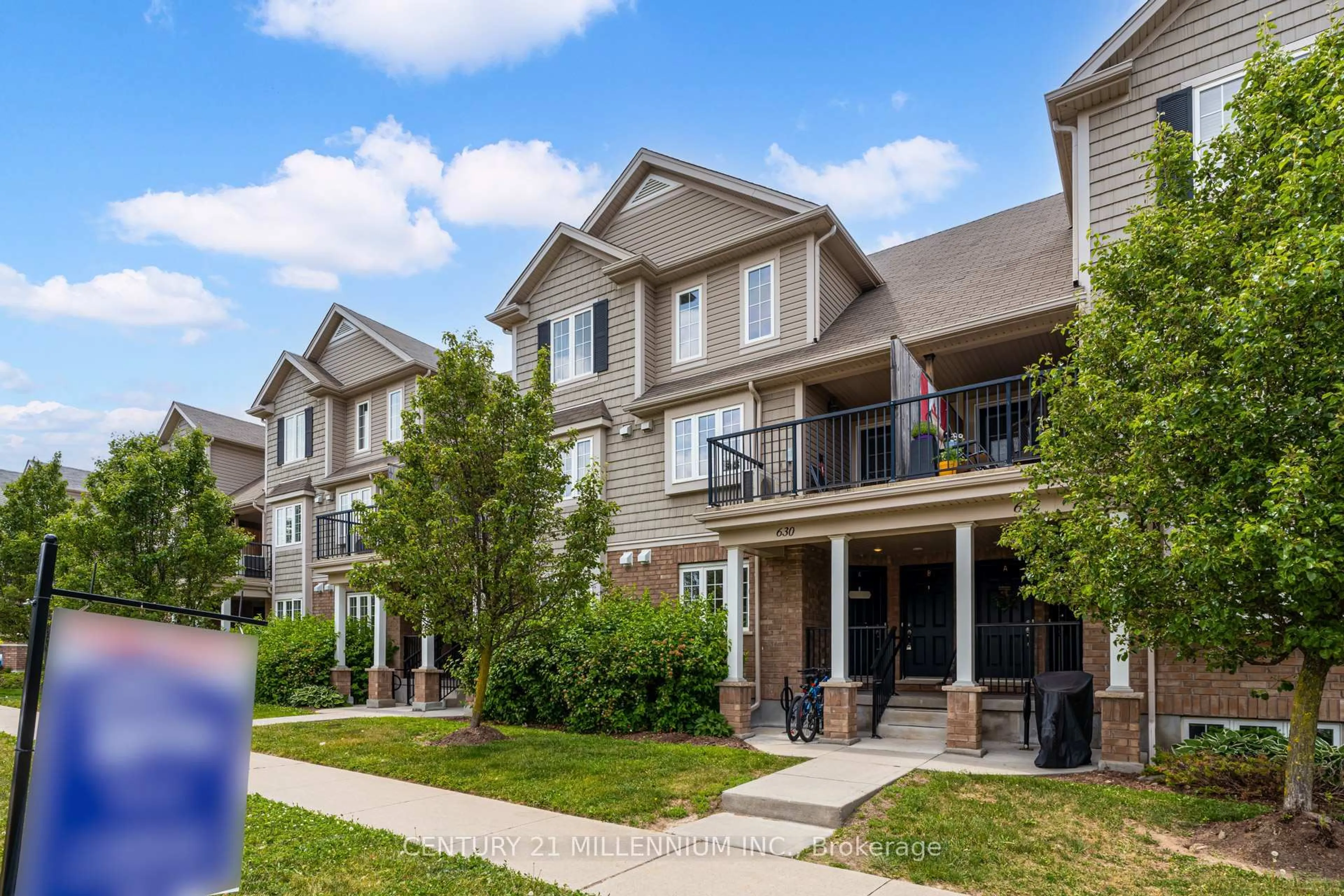 Patio, street for 630 Woodlawn Rd #A, Guelph Ontario N1E 0K4