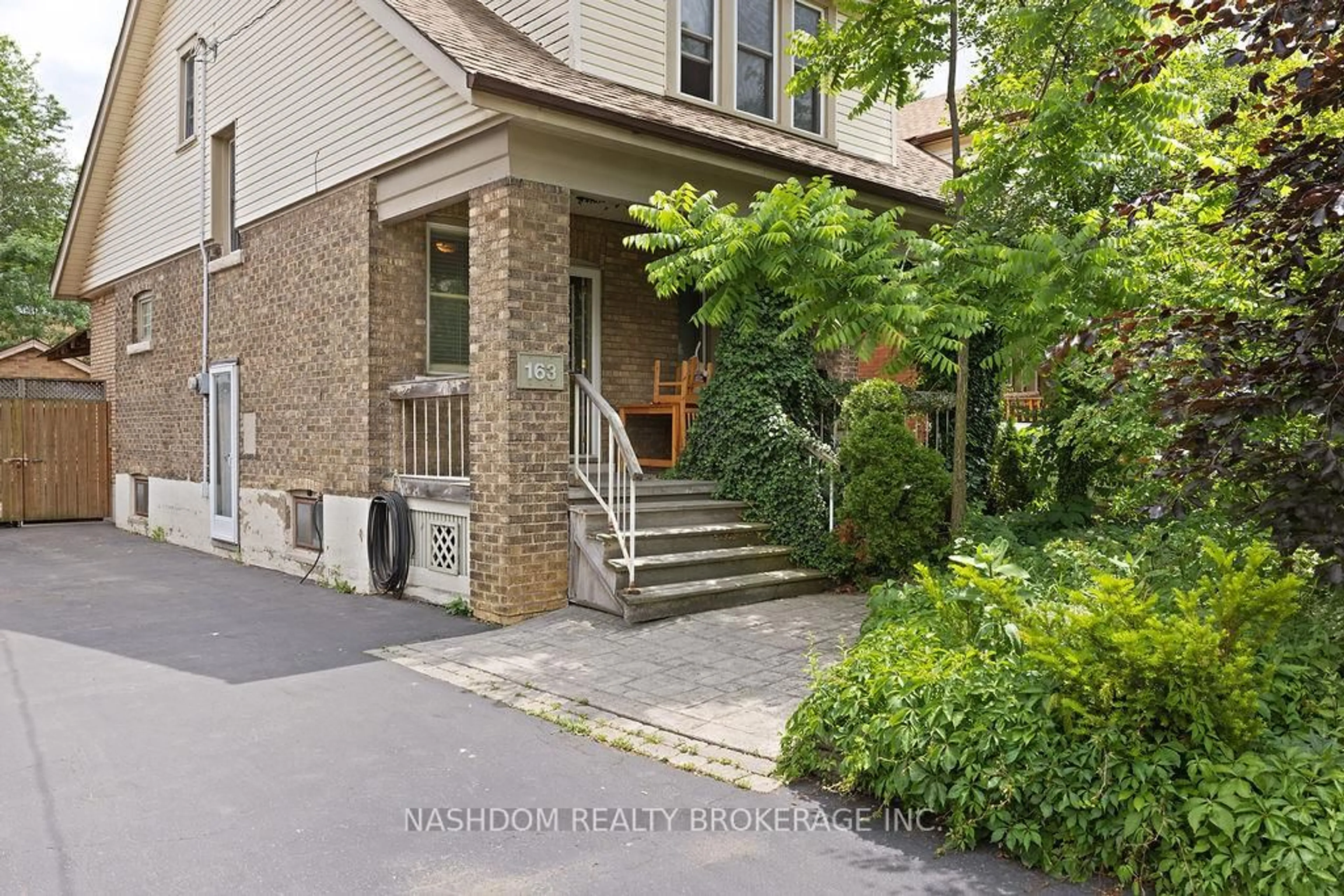Unknown for 163 Grosvenor Ave, Hamilton Ontario L8M 3L4