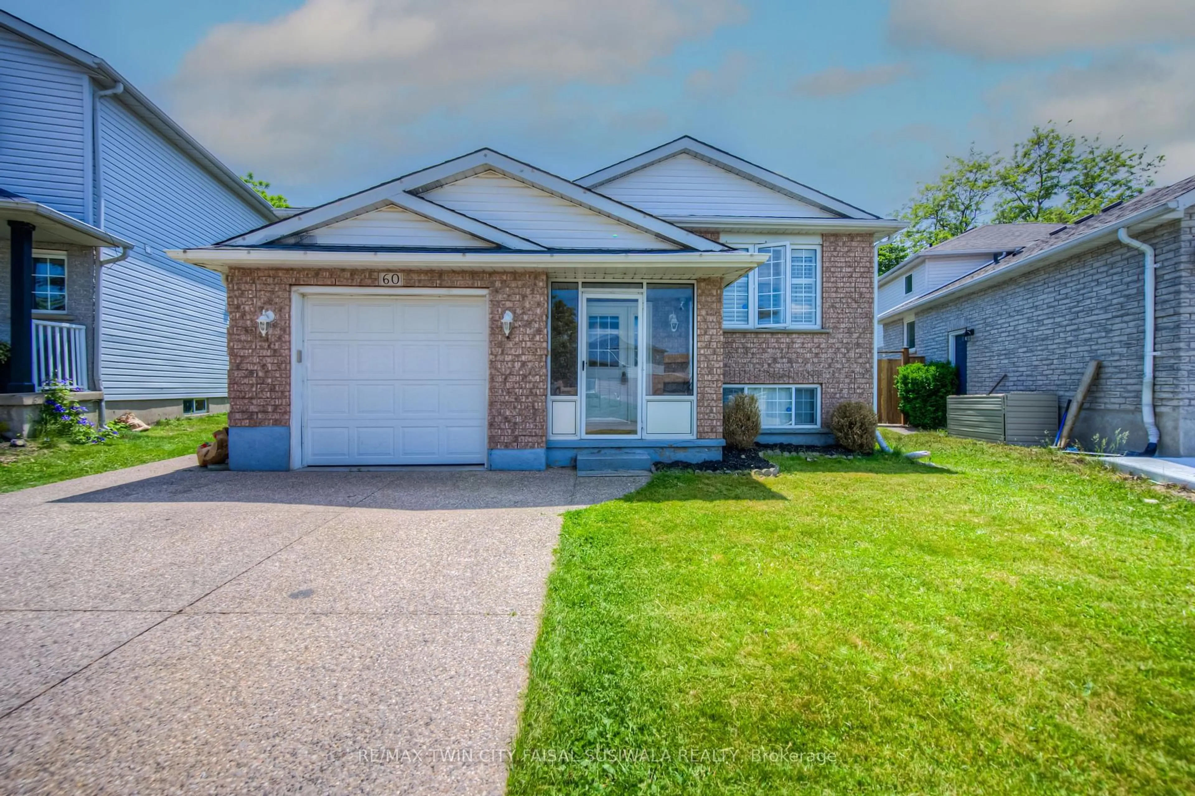 Home with brick exterior material, street for 60 Castlewood Pl, Cambridge Ontario N1R 8K6