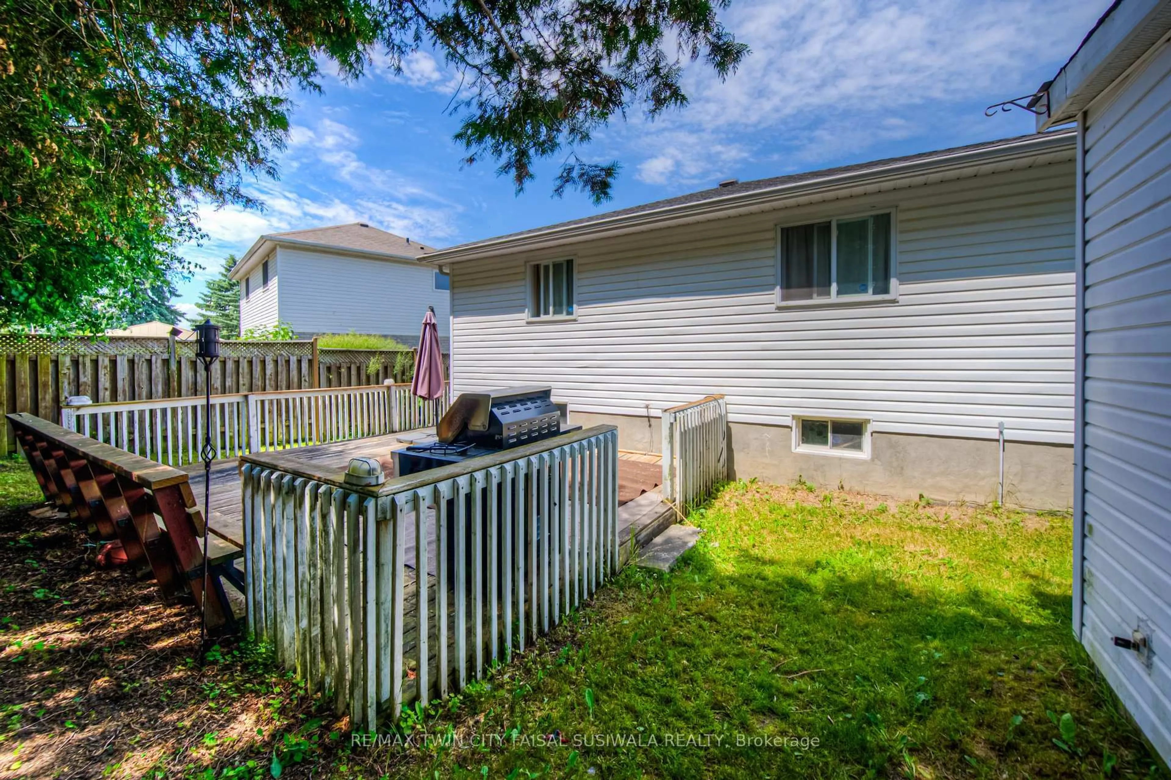 Unknown for 60 Castlewood Pl, Cambridge Ontario N1R 8K6