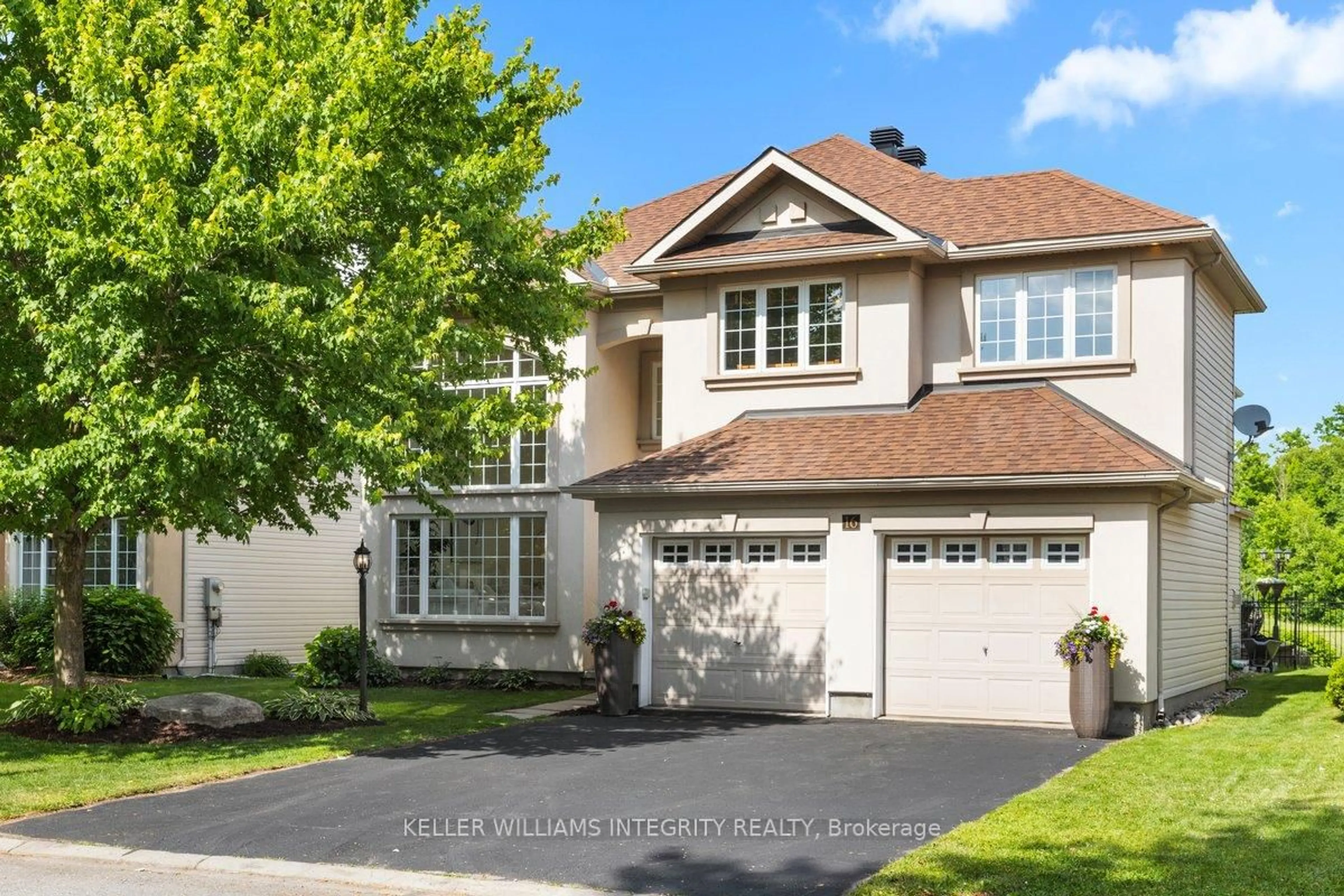 Home with vinyl exterior material, street for 16 Blackshire Circ, Ottawa Ontario K2J 5L8