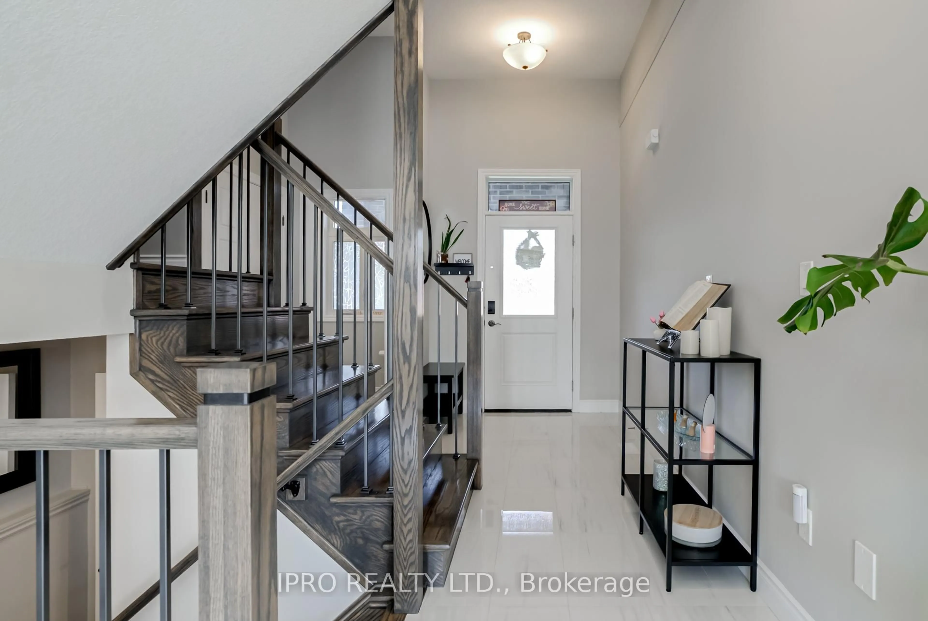 Indoor foyer for 90 Melody Lane, East Luther Grand Valley Ontario L9W 7S8