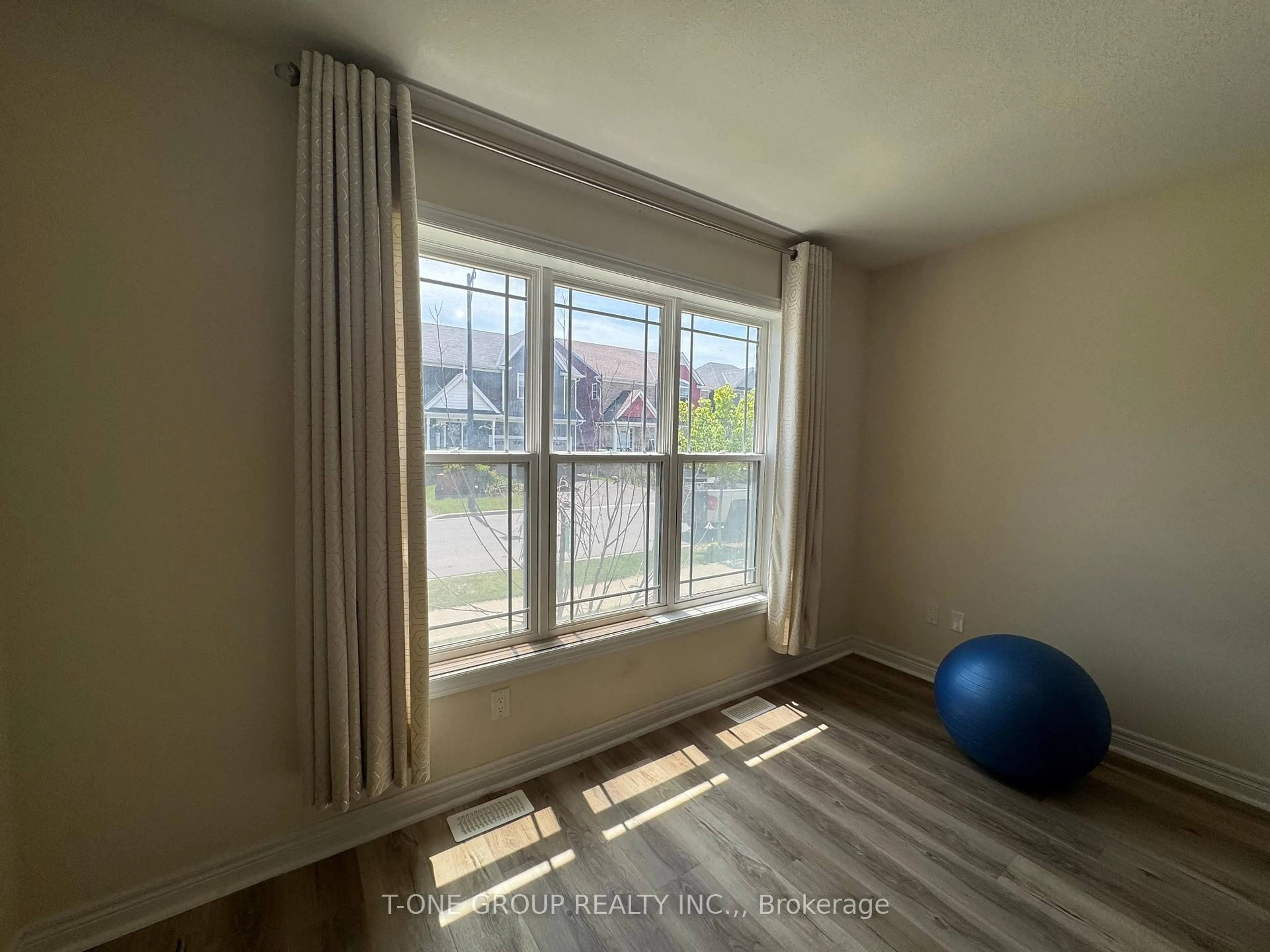 A pic of a room for 116 Rothwell Gdns, Peterborough North Ontario K9H 0G8