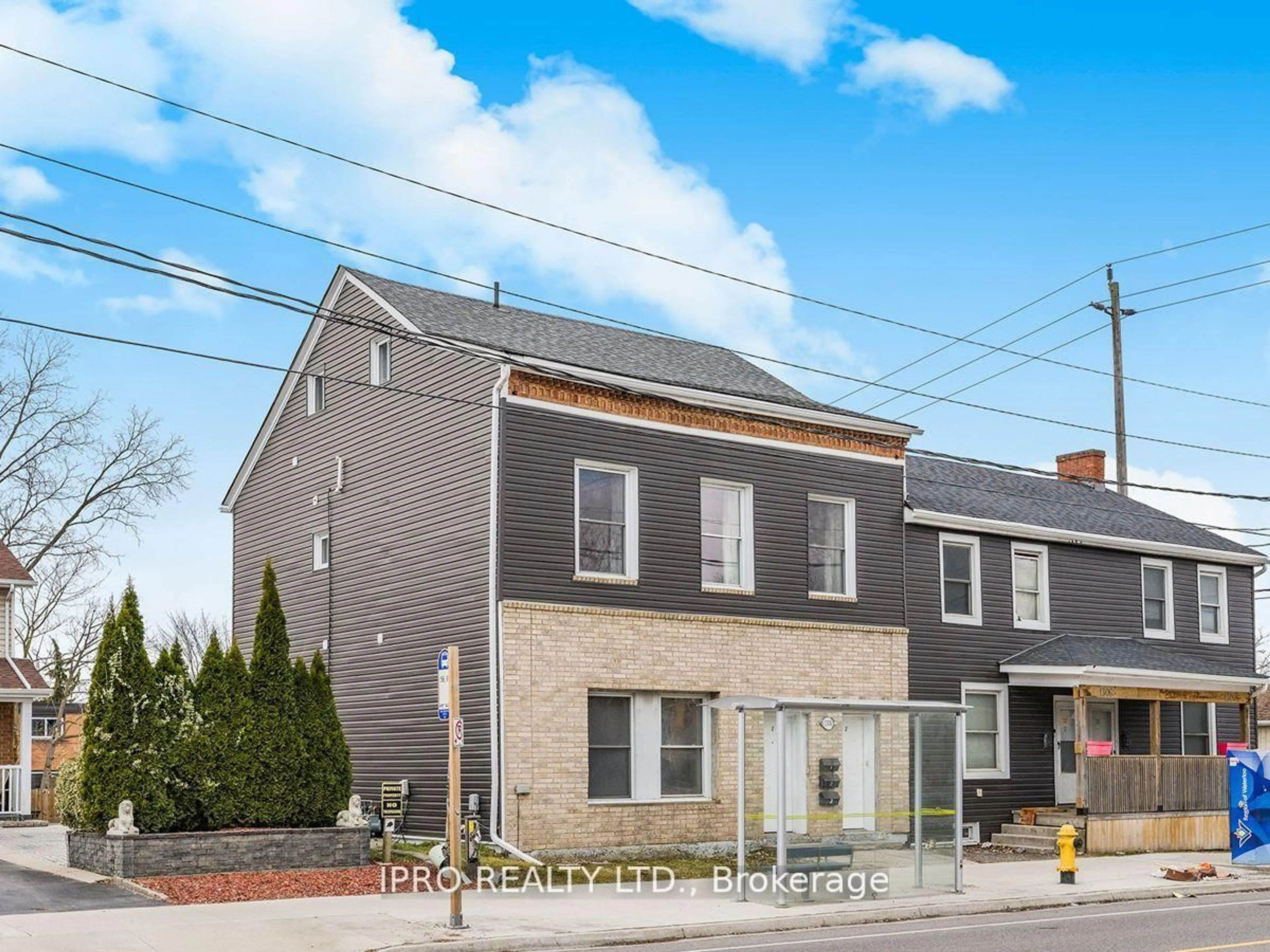 Home with brick exterior material, street for 1308 King St, Cambridge Ontario N3H 3R1