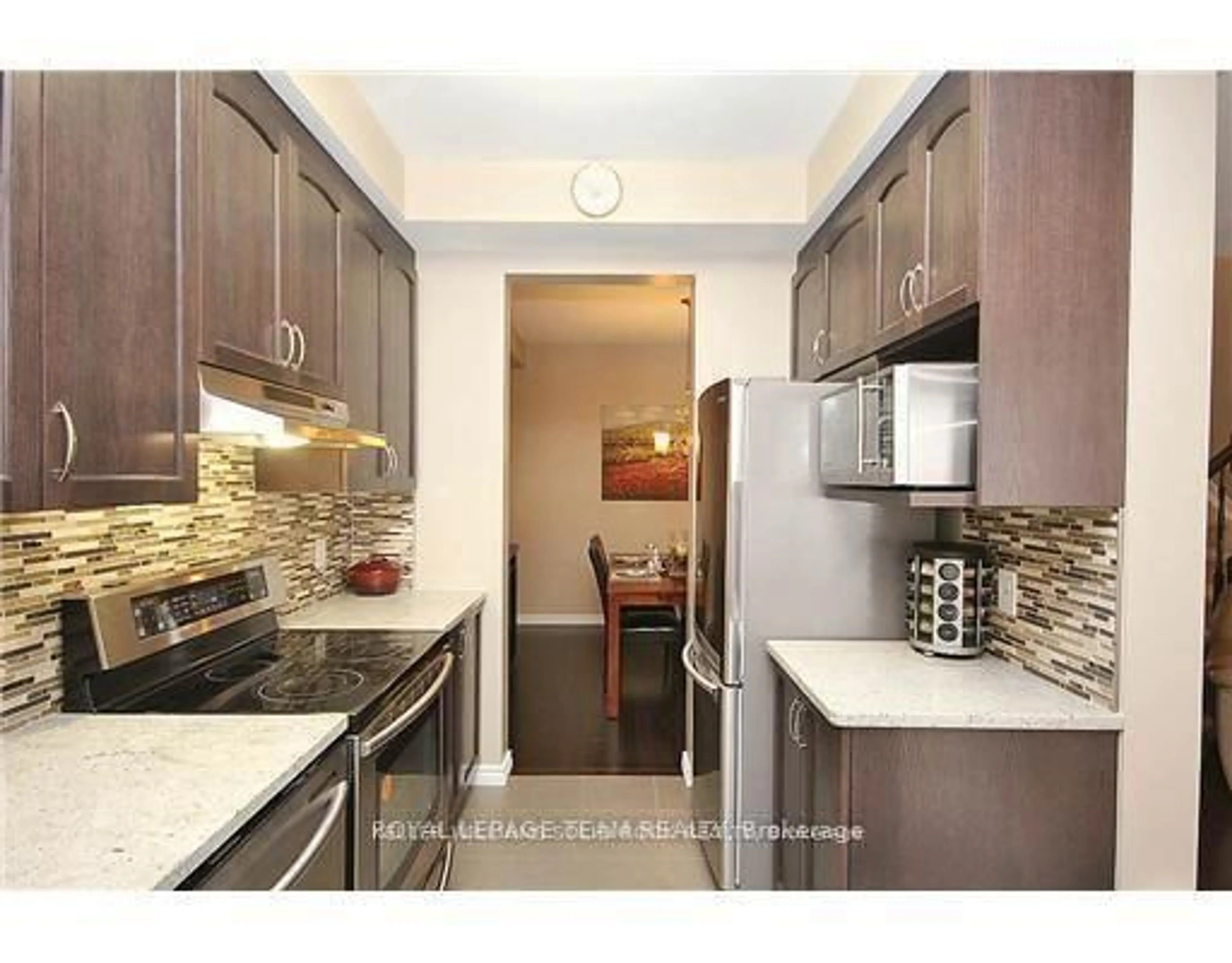 Standard kitchen, unknown for 910 Caldermill Private, Ottawa Ontario K2J 0Z7