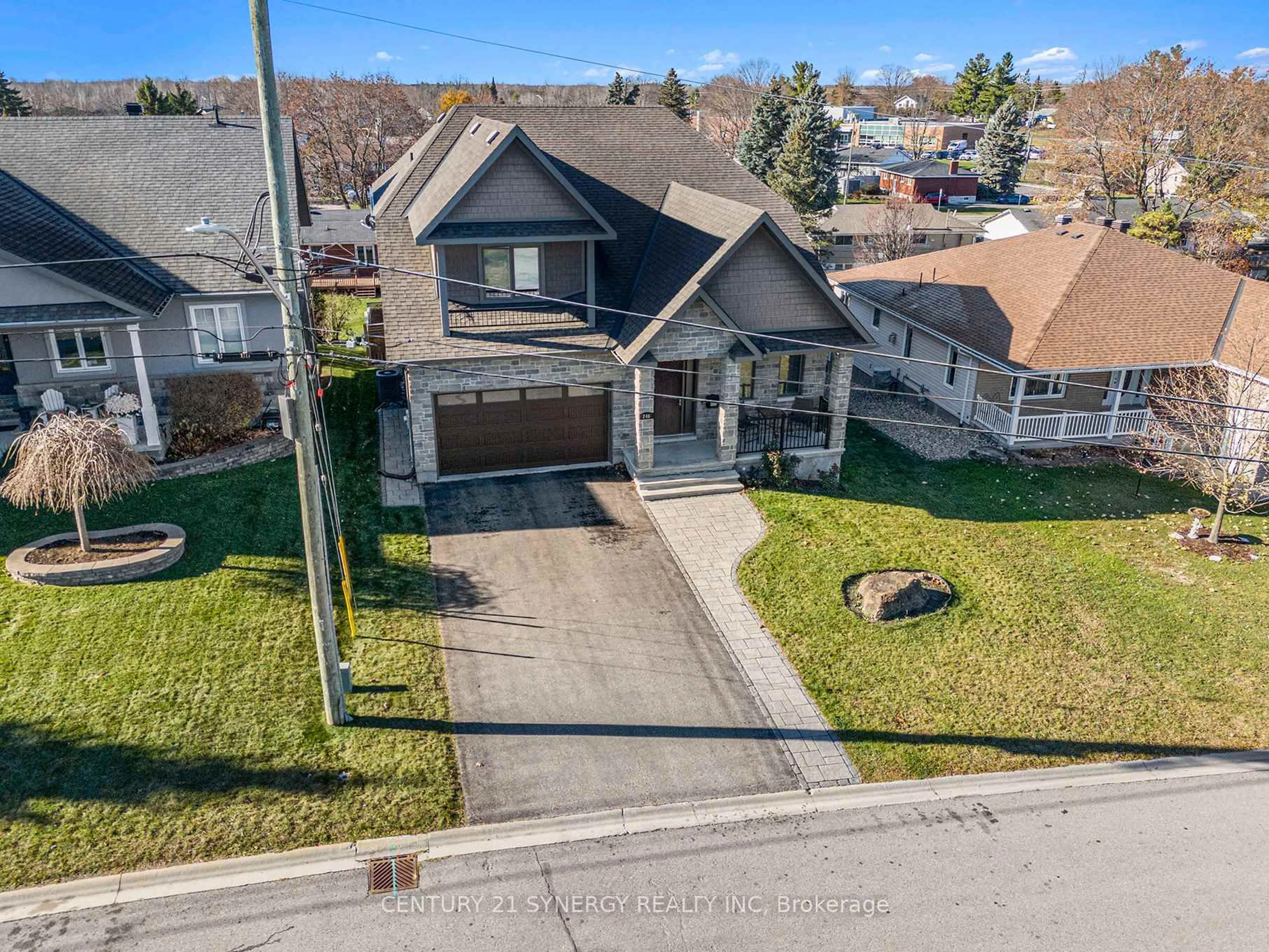 A pic from outside/outdoor area/front of a property/back of a property/a pic from drone, street for 246 Lera St, Smiths Falls Ontario K7A 5M3