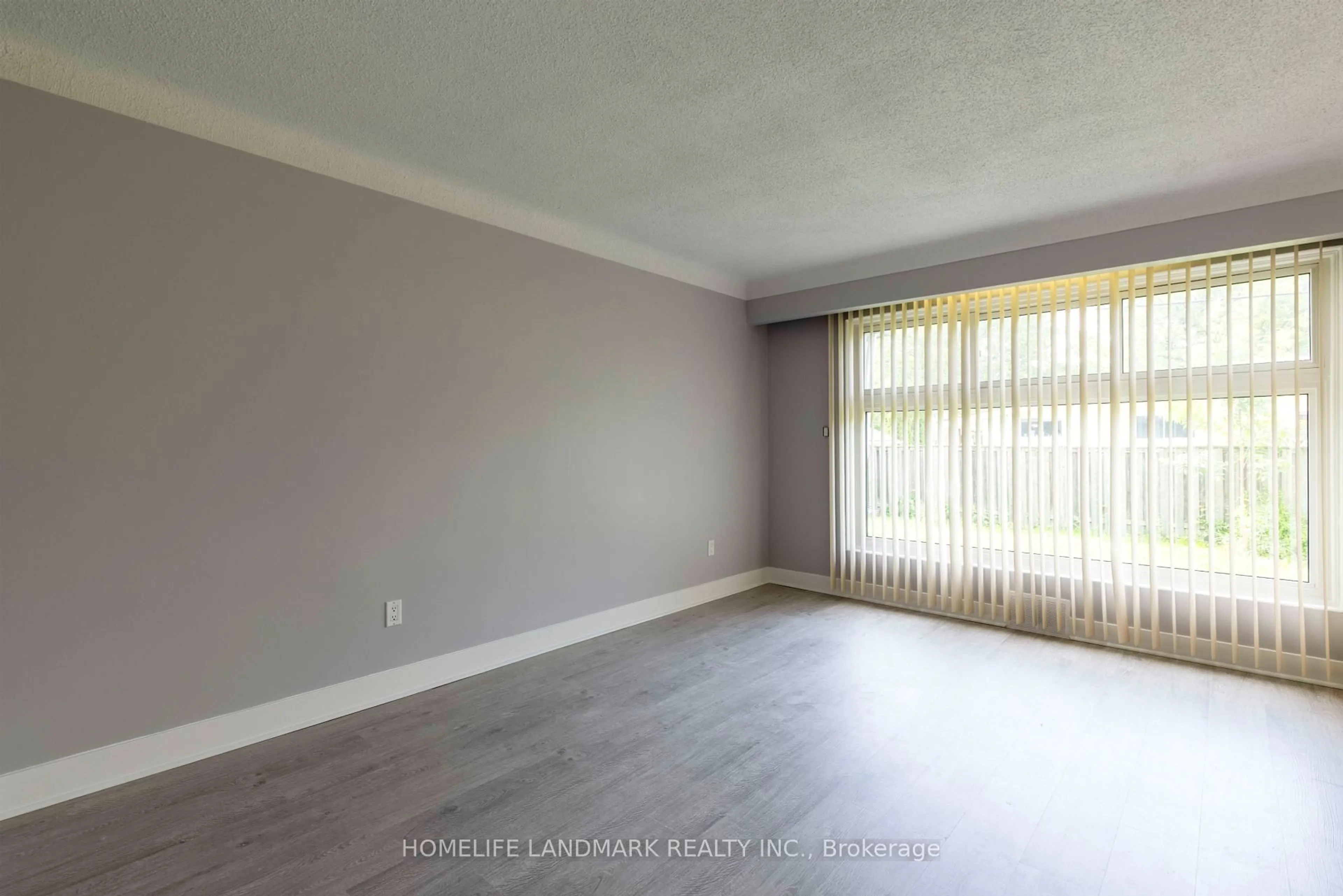A pic of a room for 18 Swan Dr, St. Catharines Ontario L2T 2C3