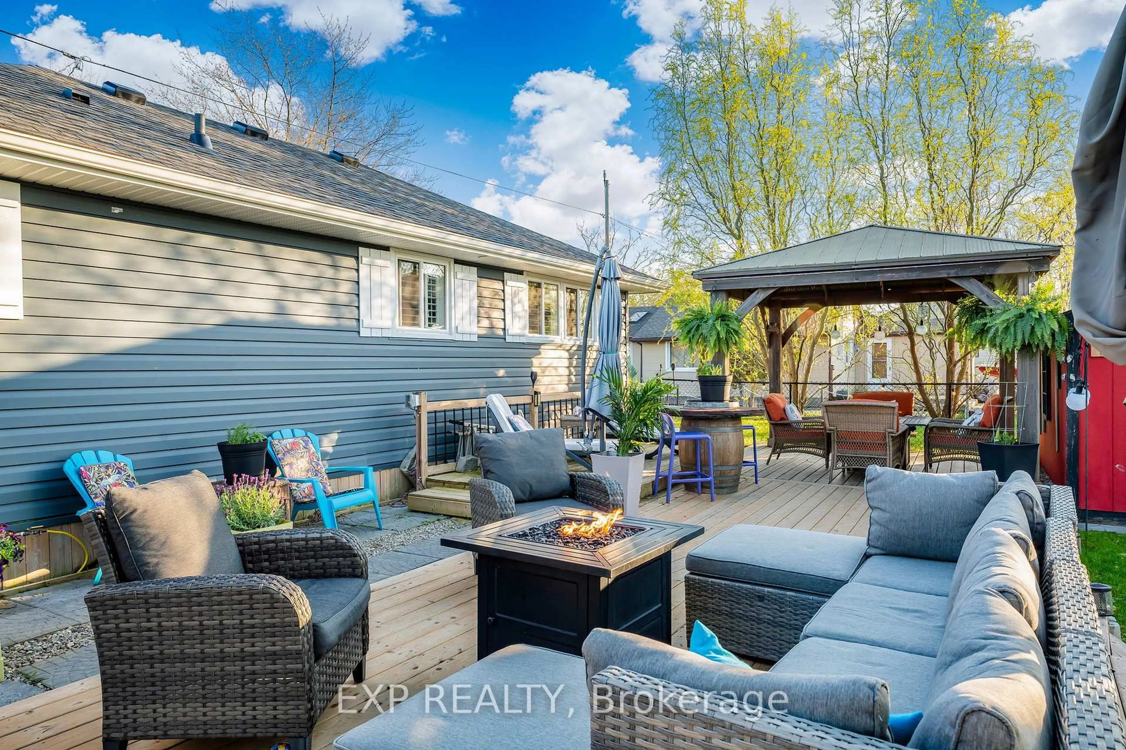 Patio, unknown for 2011 Lakeshore Rd, Haldimand Ontario N1A 2W8