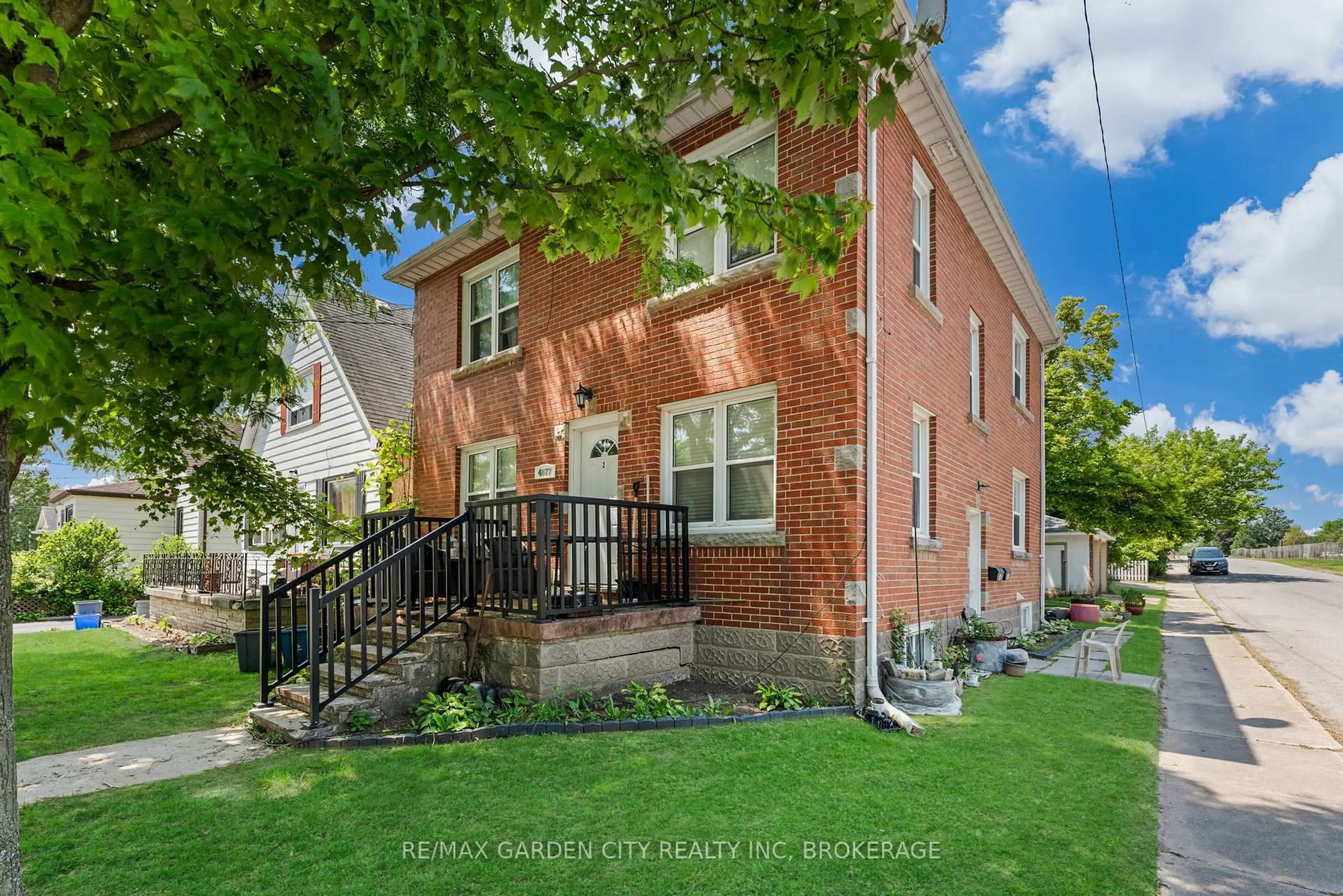 Home with brick exterior material, street for 4077 HICKSON Ave, Niagara Falls Ontario L2E 3K1