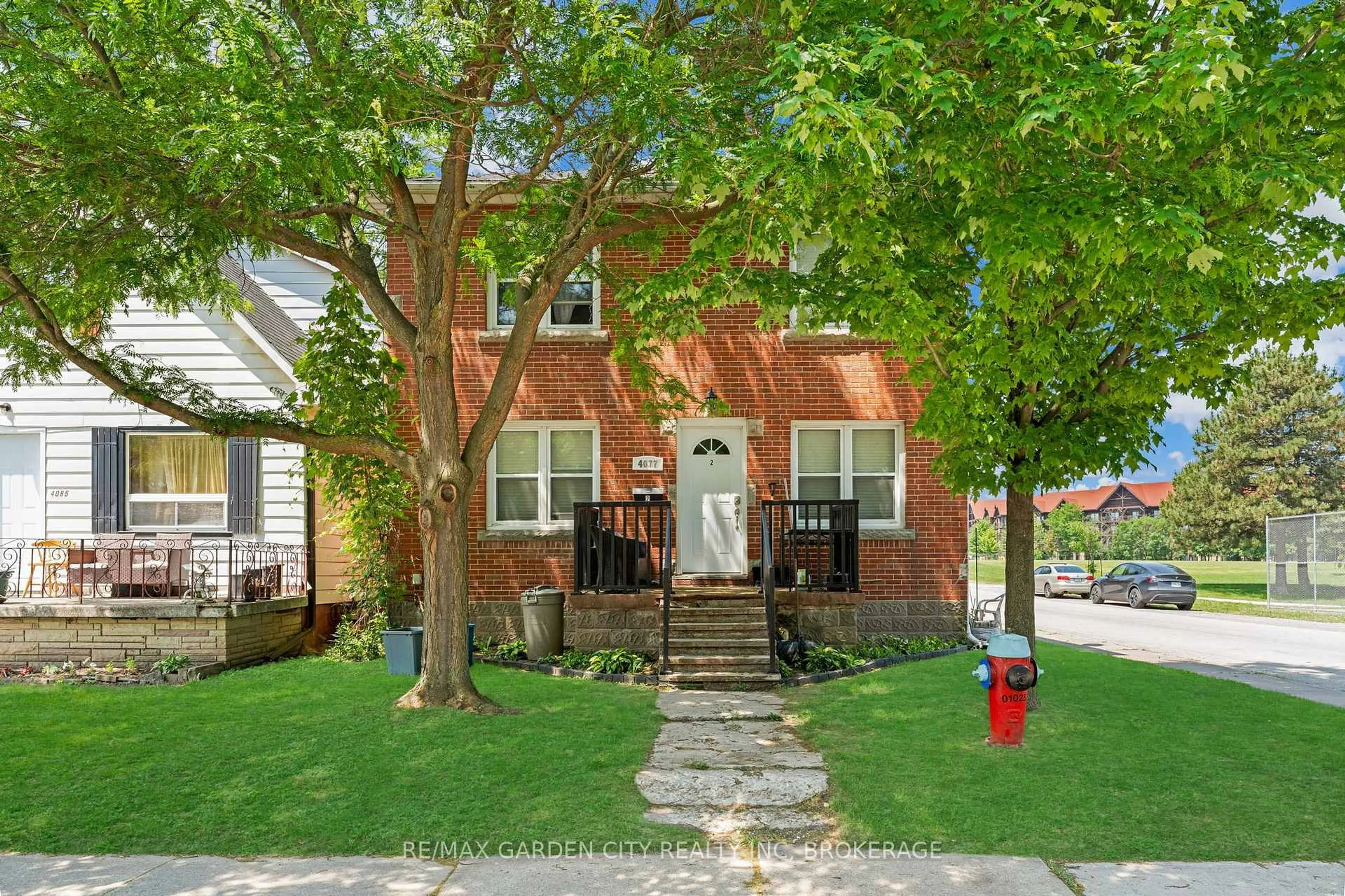 Home with brick exterior material, street for 4077 HICKSON Ave, Niagara Falls Ontario L2E 3K1