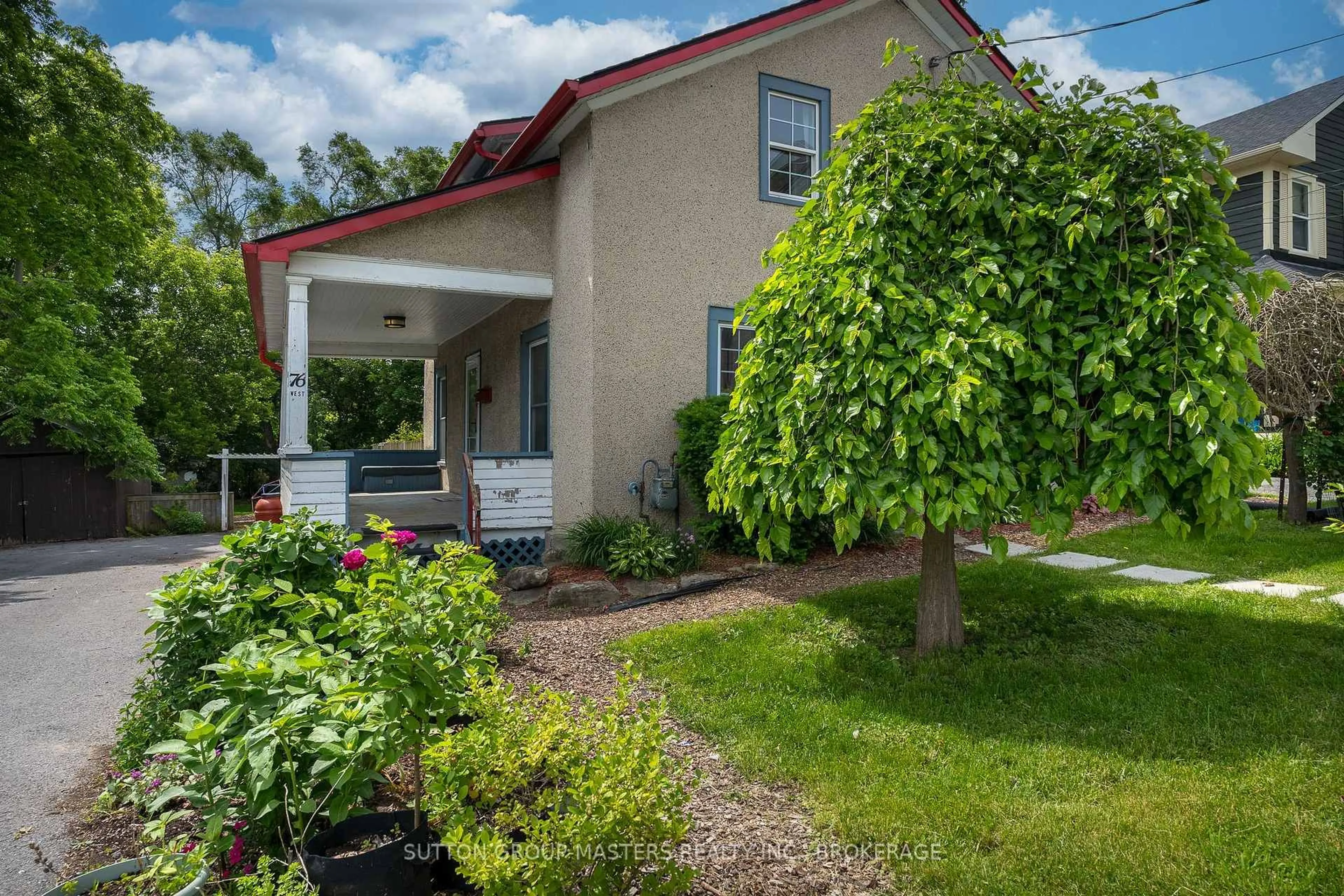Patio, street for 76 Bridge St, Greater Napanee Ontario K7R 2C6