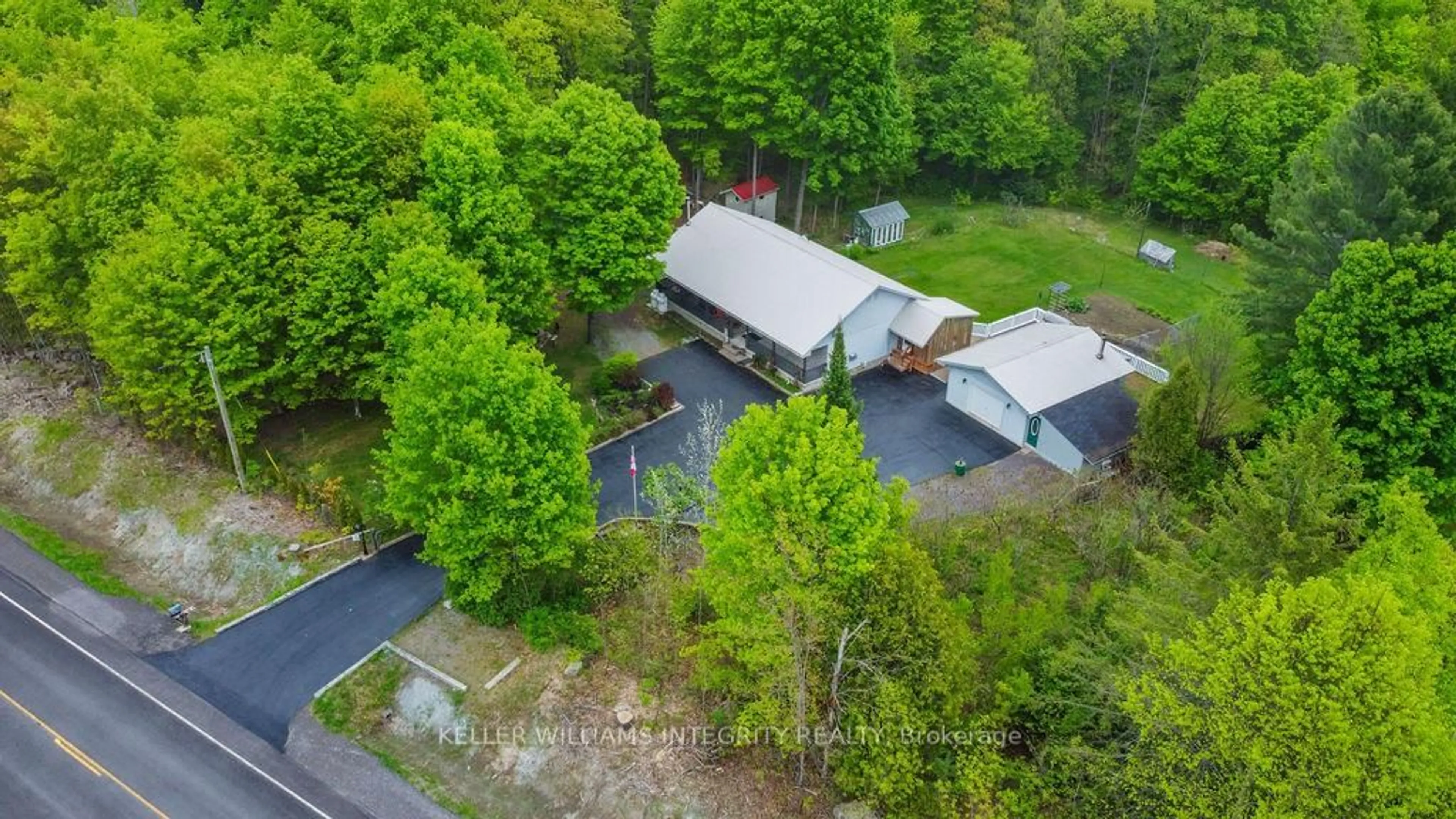 A pic from outside/outdoor area/front of a property/back of a property/a pic from drone, unknown for 1179 Calabogie Rd, Renfrew Ontario K7V 3Z4