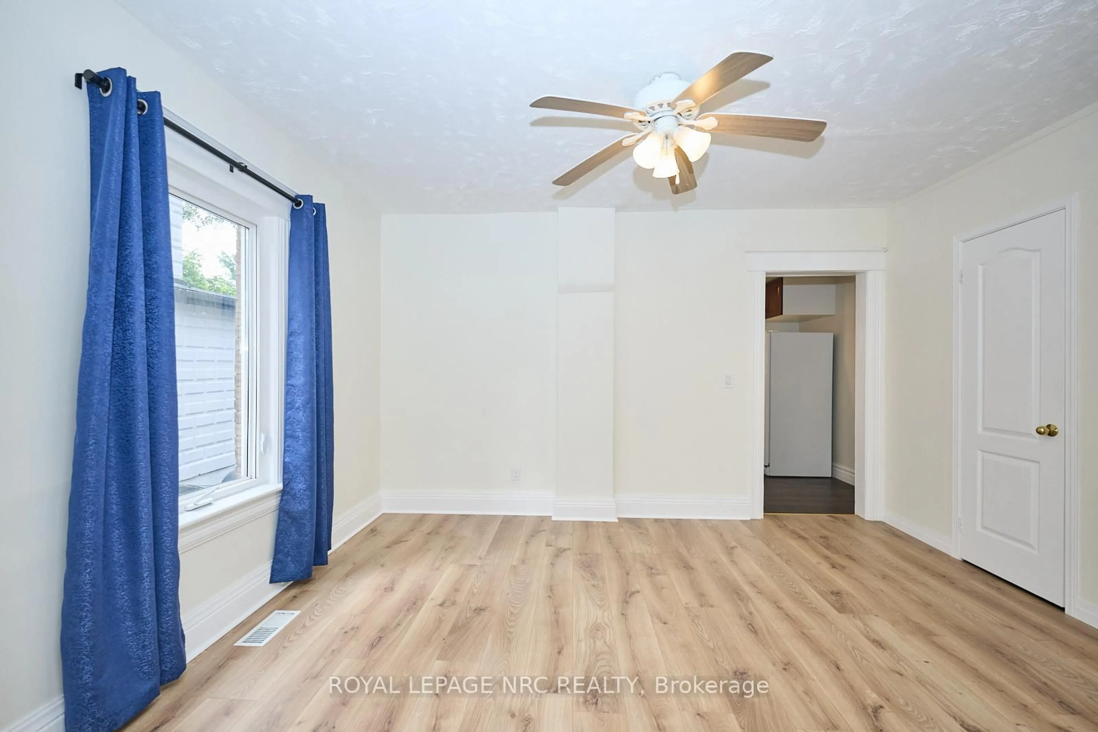 A pic of a room for 9 Asher St, Welland Ontario L3B 4H9