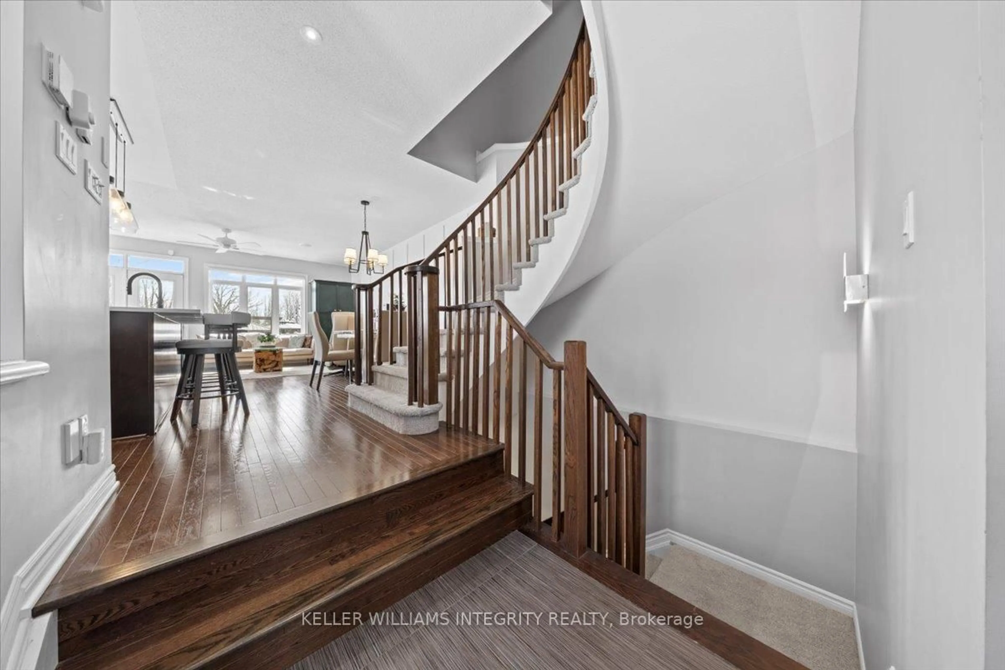 Unknown for 381 Cooks Mill Cres, Ottawa Ontario K1V 2N2