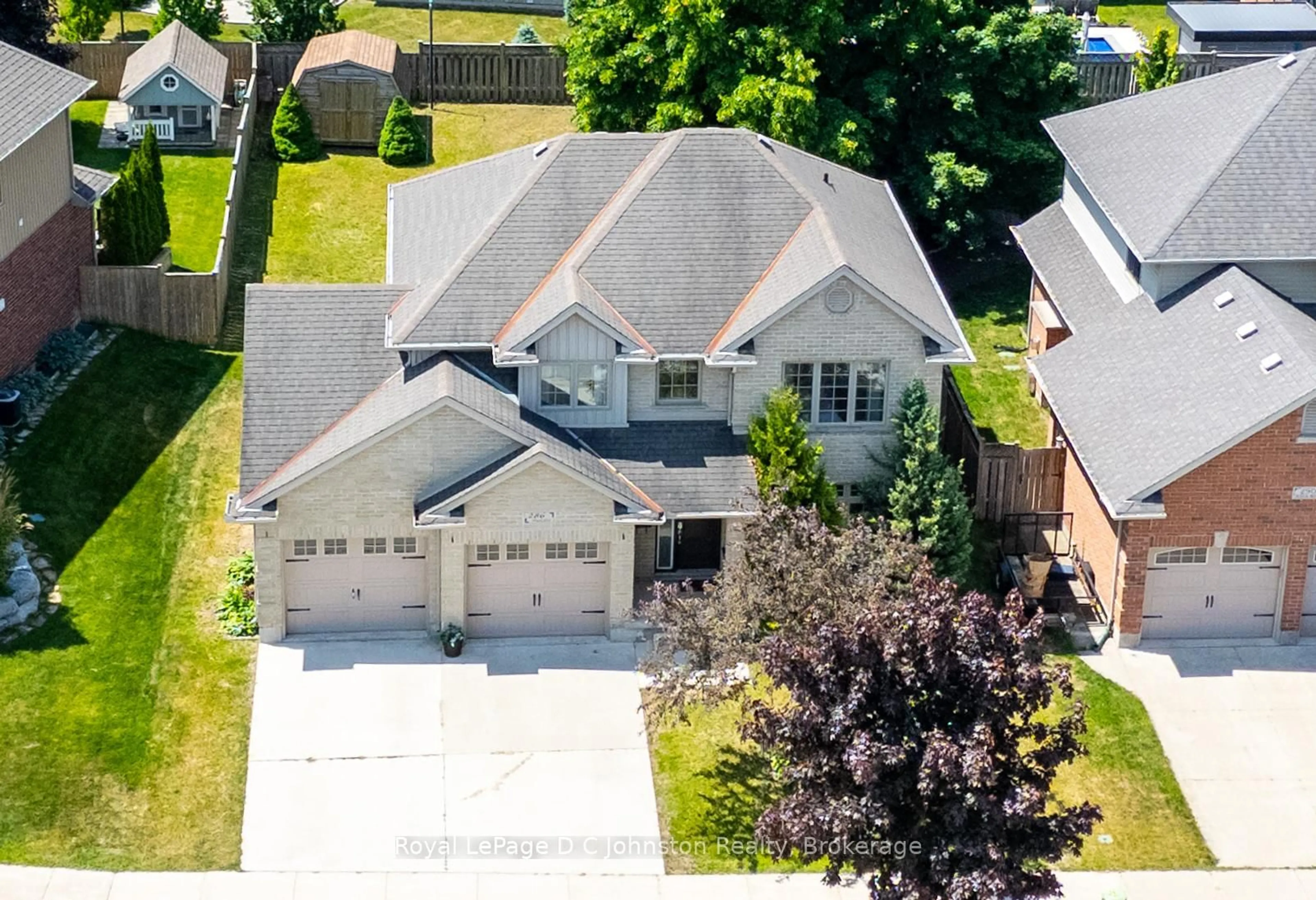 A pic from outside/outdoor area/front of a property/back of a property/a pic from drone, street for 286 WIECK Blvd, Kincardine Ontario N2Z 0A7