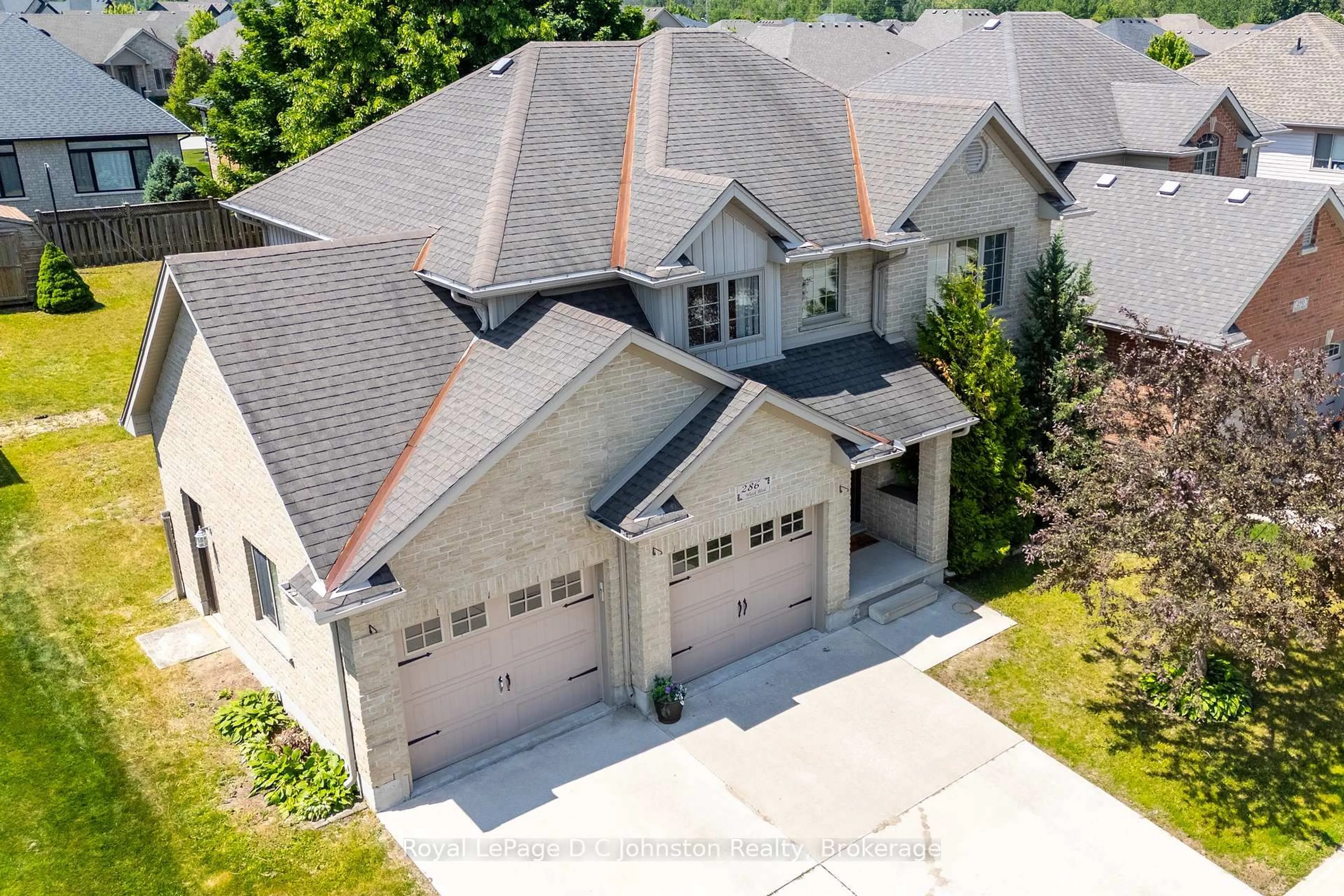 A pic from outside/outdoor area/front of a property/back of a property/a pic from drone, street for 286 WIECK Blvd, Kincardine Ontario N2Z 0A7