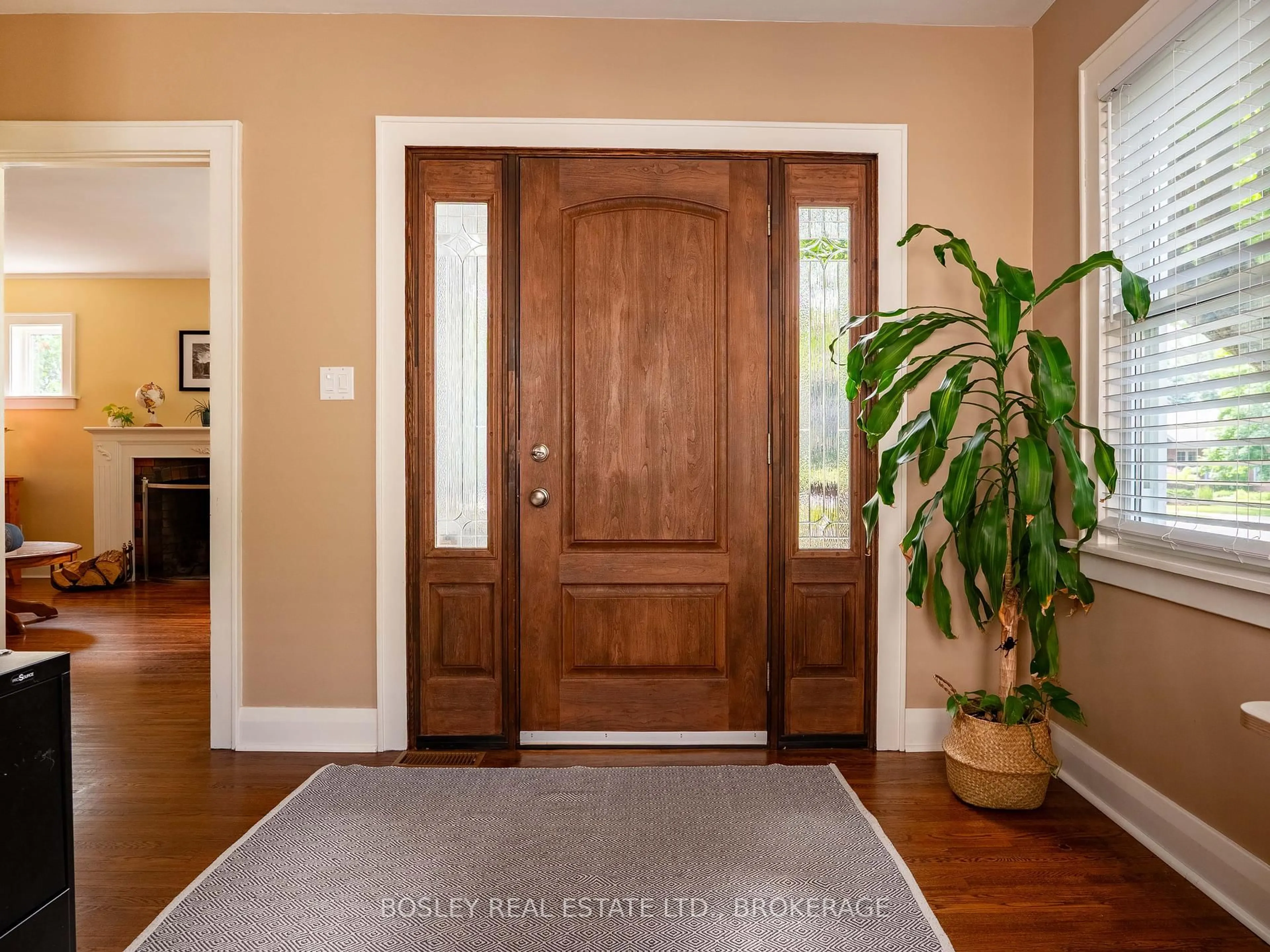 Indoor entryway for 181 Canboro Rd, Pelham Ontario L0S 1E5