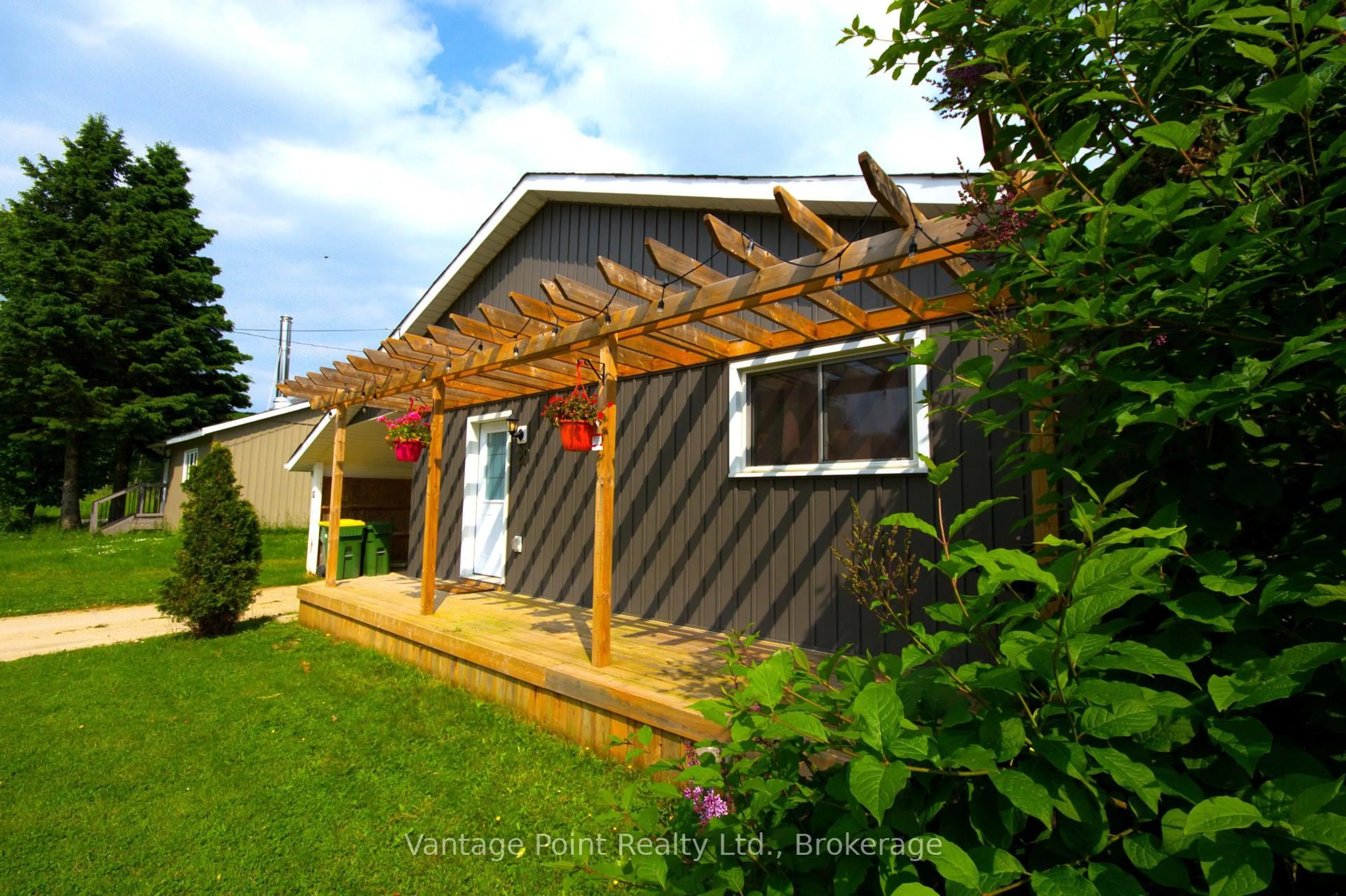 Shed for 29 Margaret St, Grey Highlands Ontario N0C 1E0