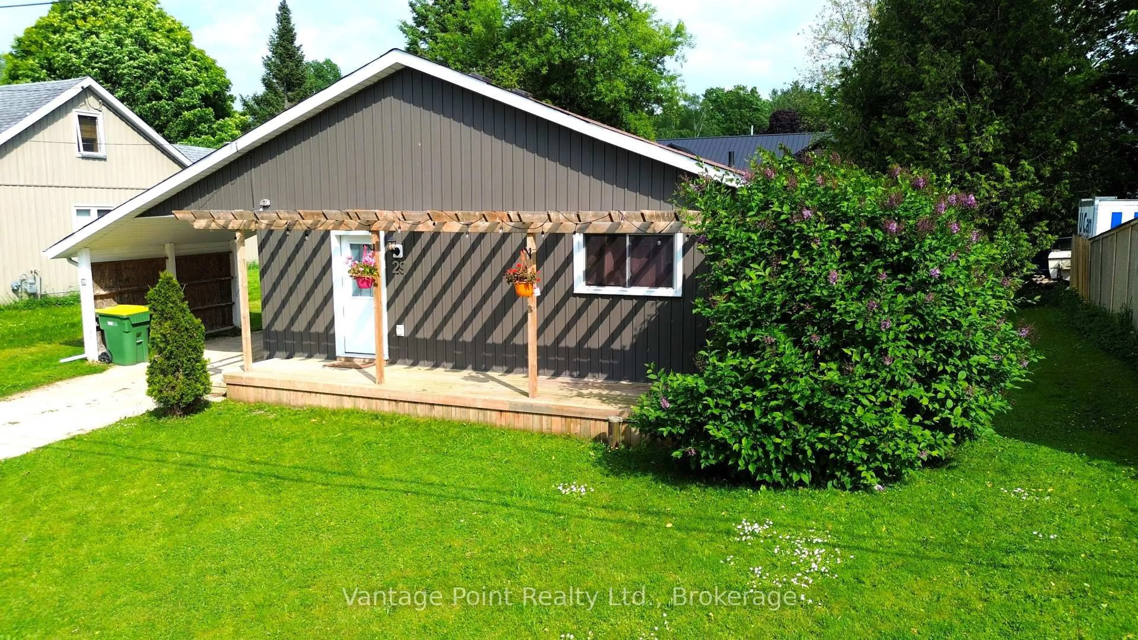 Shed for 29 Margaret St, Grey Highlands Ontario N0C 1E0