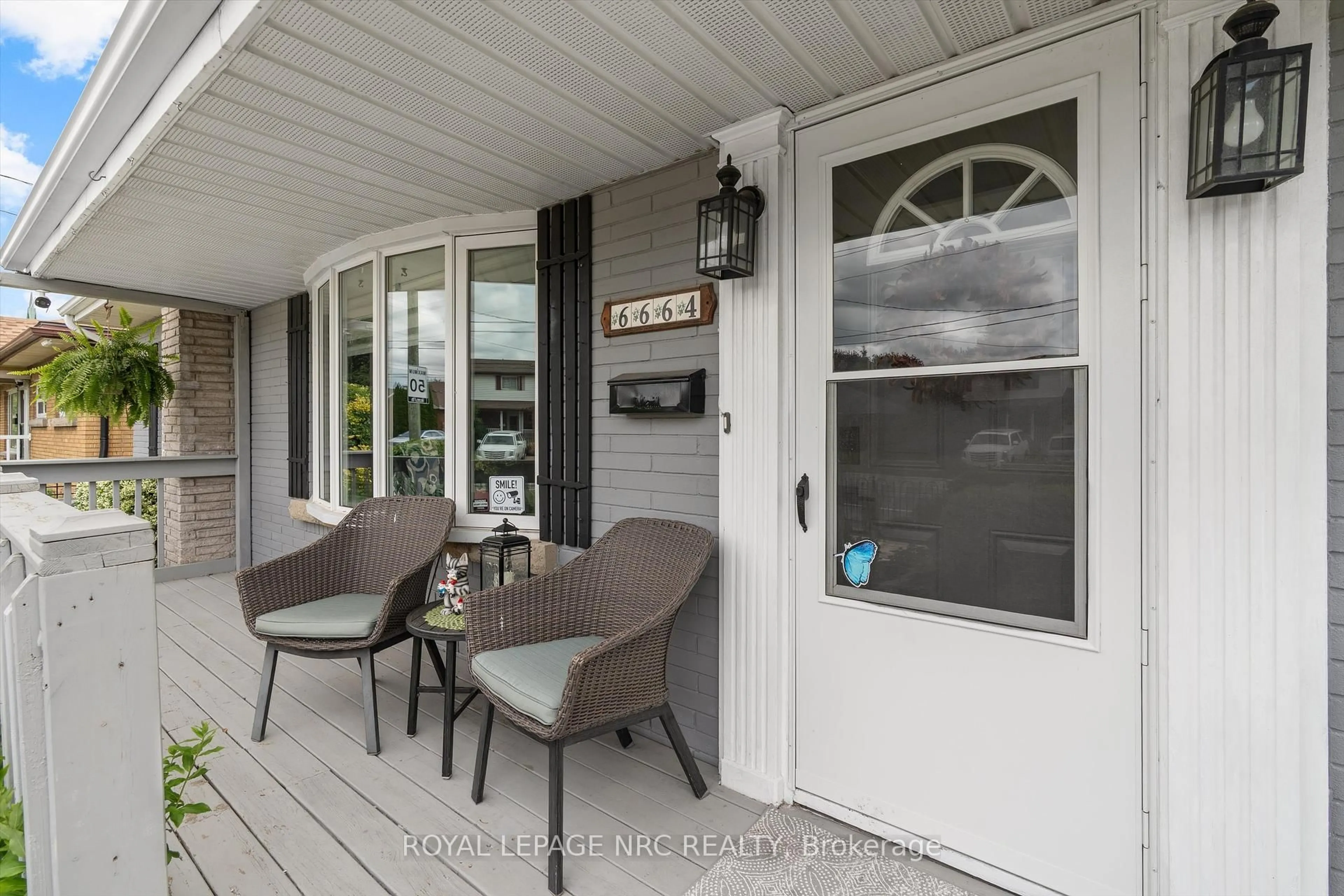 Unknown for 6664 Dorchester Rd, Niagara Falls Ontario L2G 5T8