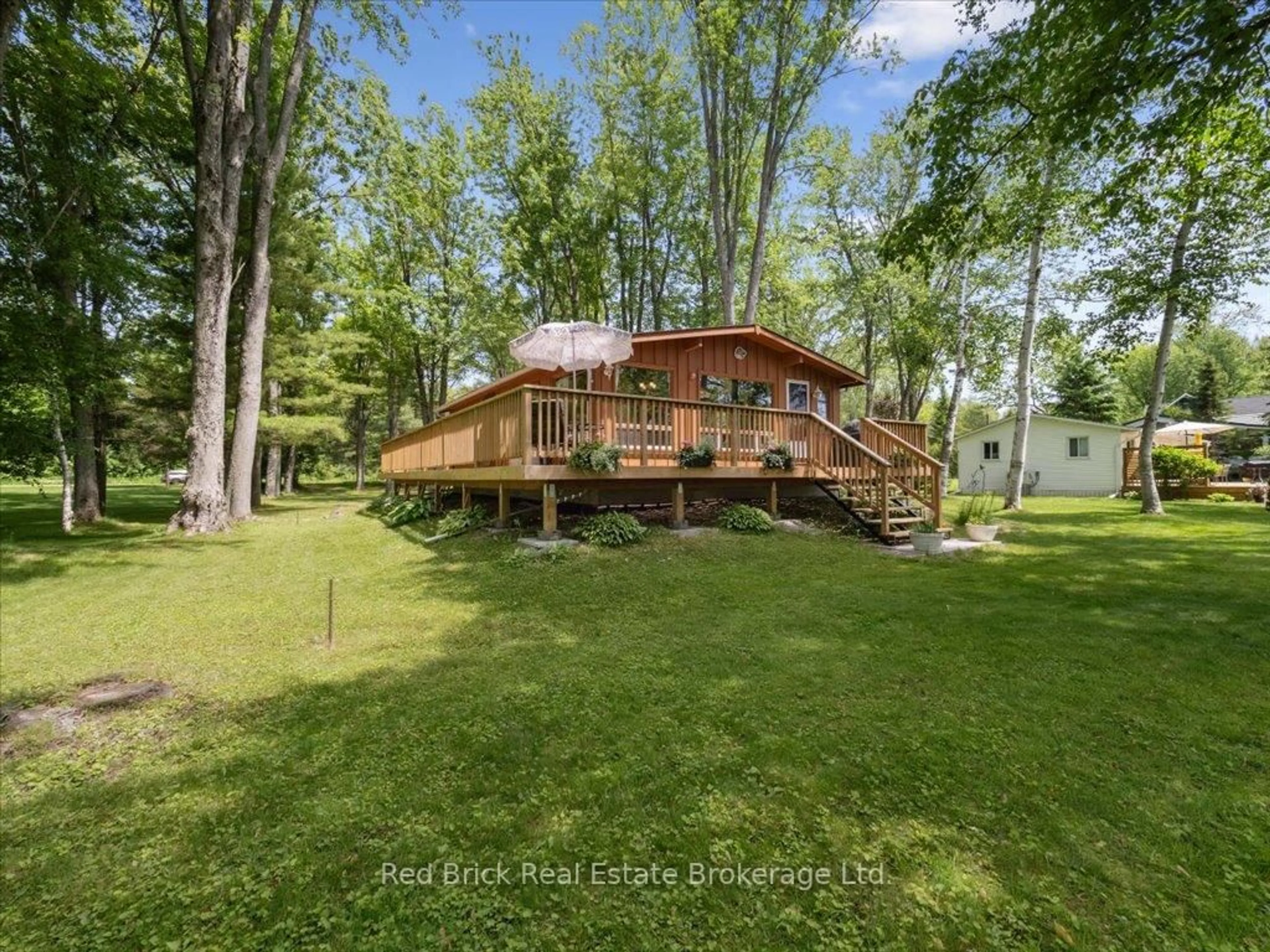 A pic from outside/outdoor area/front of a property/back of a property/a pic from drone, water/lake/river/ocean view for 1339 Graham Rd, Gravenhurst Ontario P0E 1N0