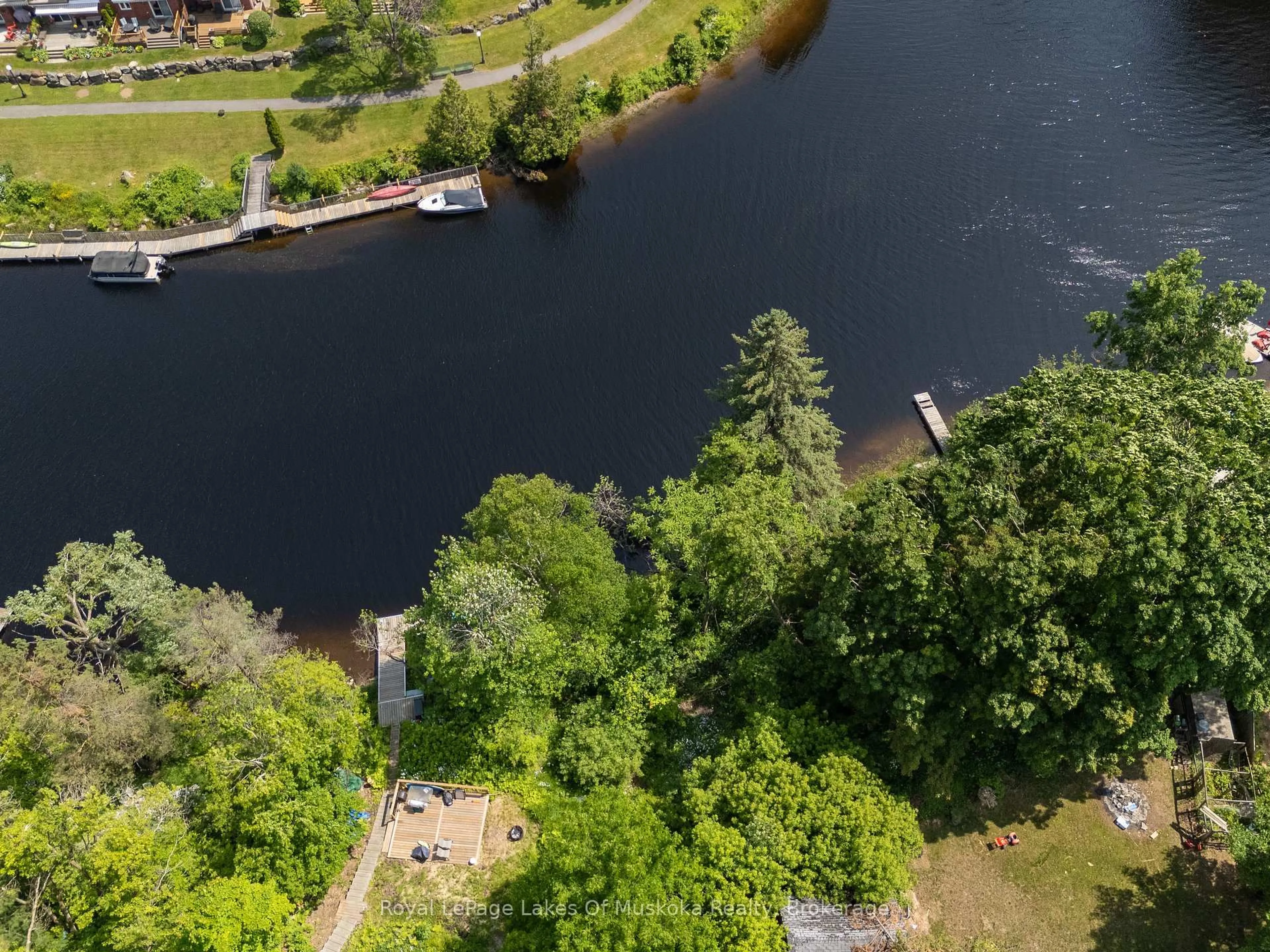A pic from outside/outdoor area/front of a property/back of a property/a pic from drone, water/lake/river/ocean view for 156 Dill St, Bracebridge Ontario P1L 1E5