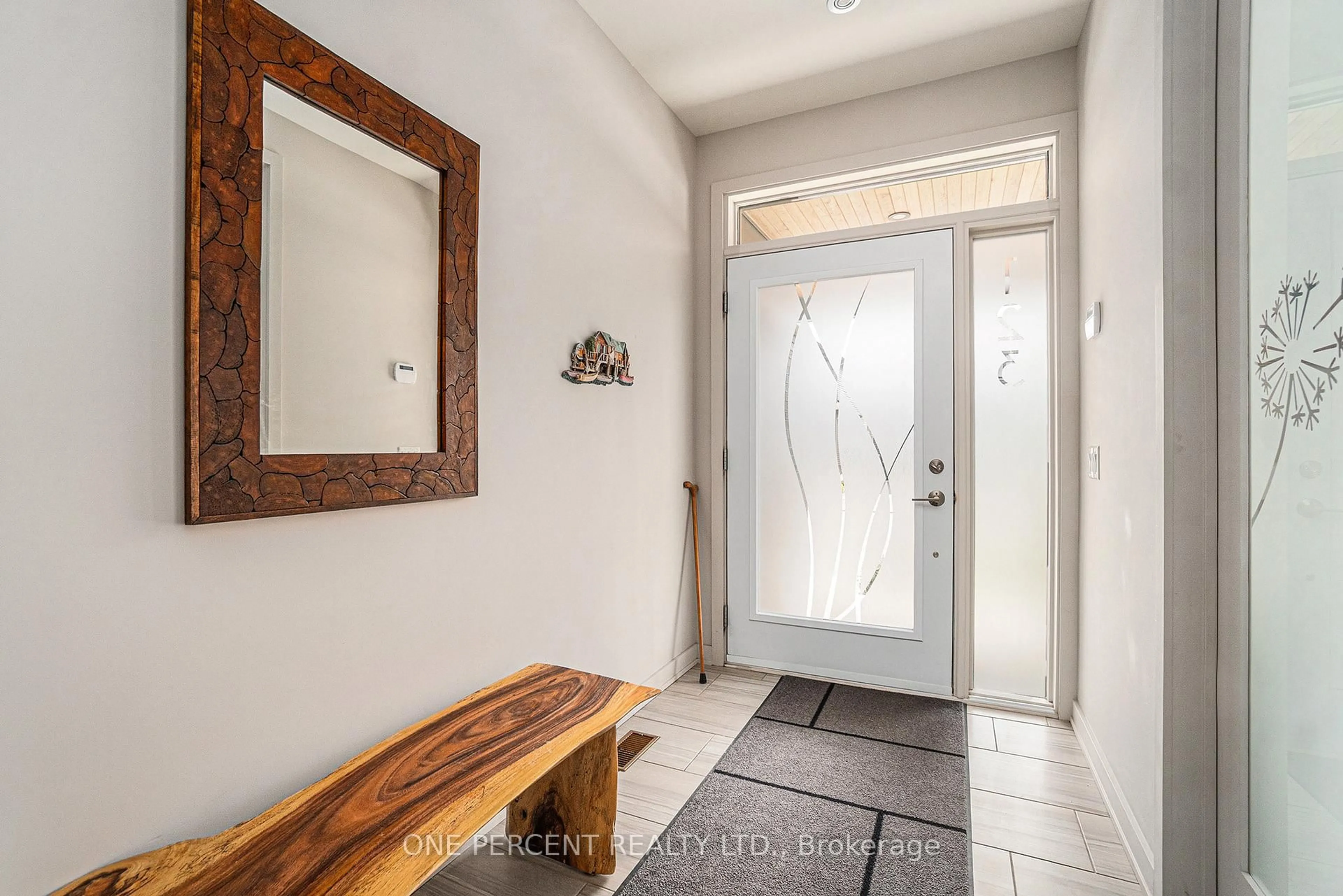 Indoor entryway for 123 Pathfinder Way, Ottawa Ontario K1X 0C9