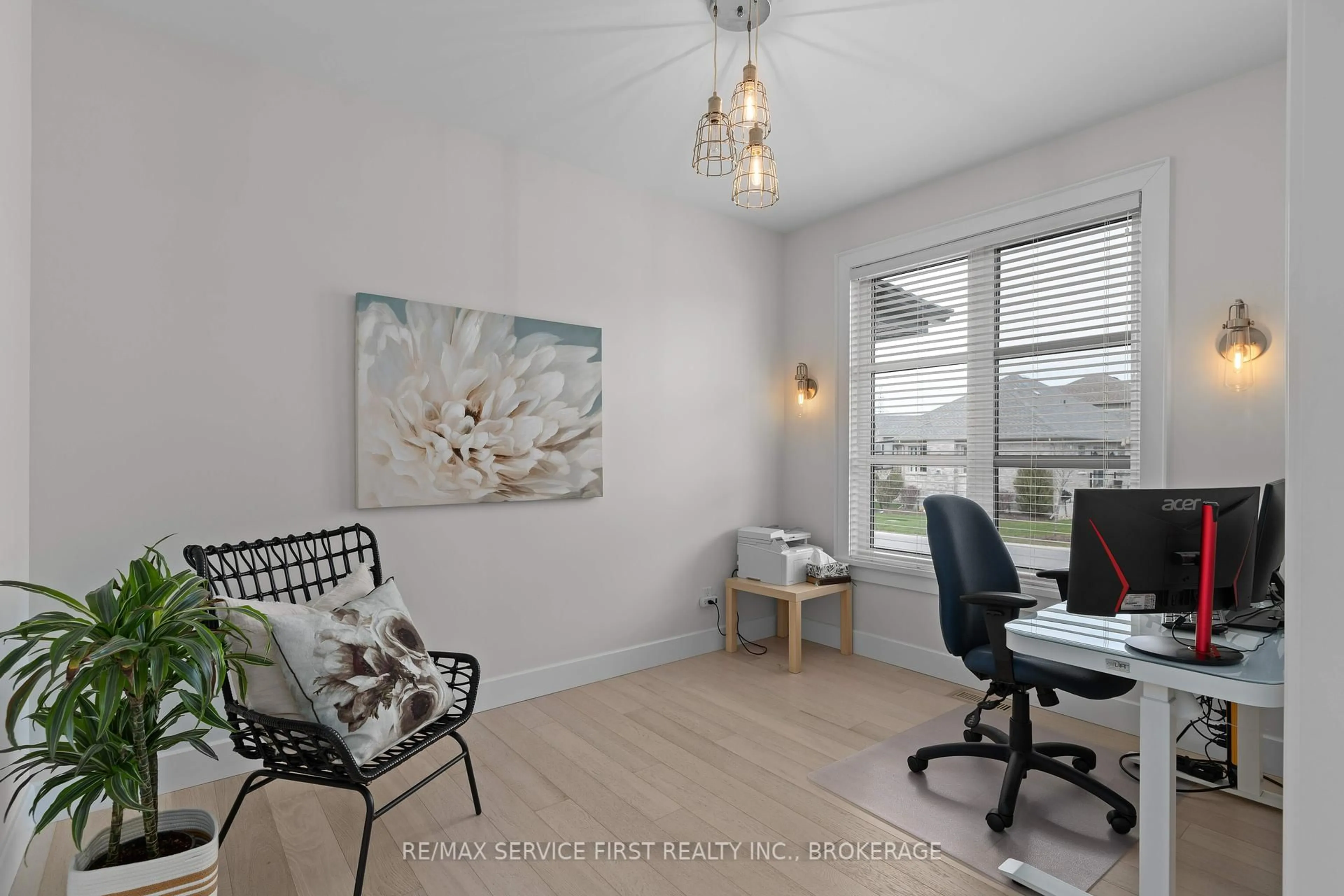 A pic of a room for 900 Roshan Dr, Kingston Ontario K7P 0B2