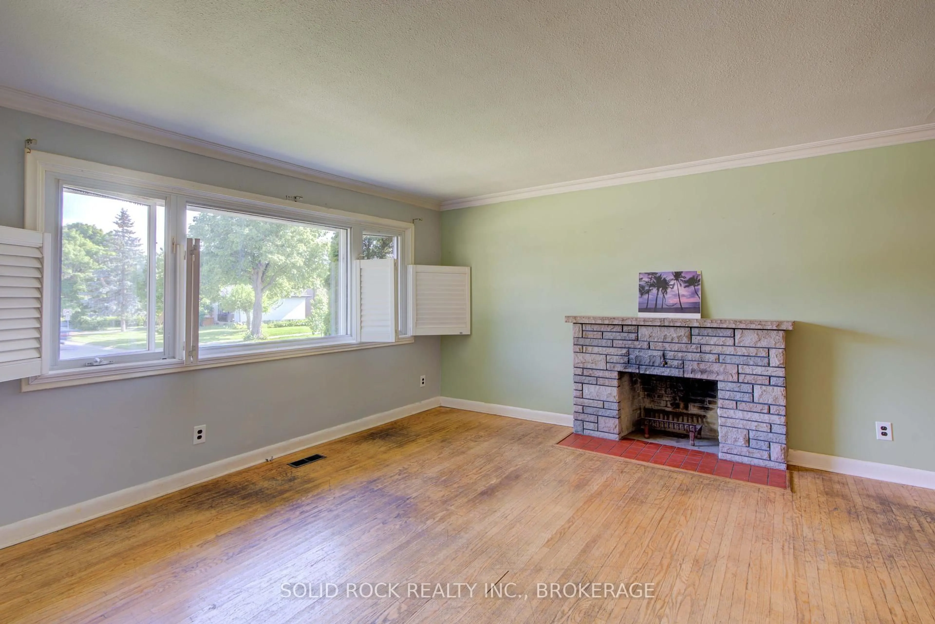 A pic of a room for 1209 Johnson St, Kingston Ontario K7M 2P1