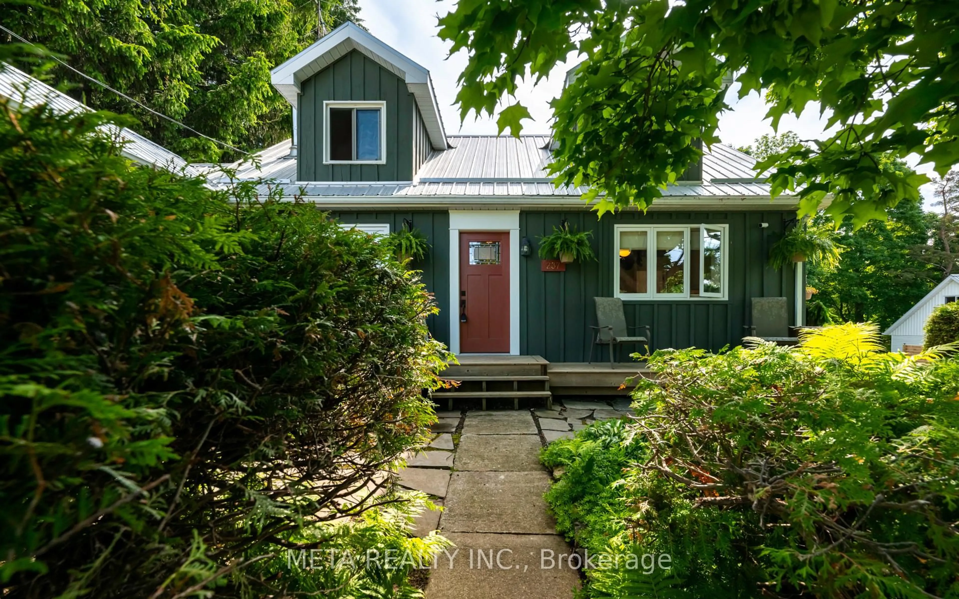 A pic from outside/outdoor area/front of a property/back of a property/a pic from drone, street for 237 Main St, Melancthon Ontario L9V 1X7