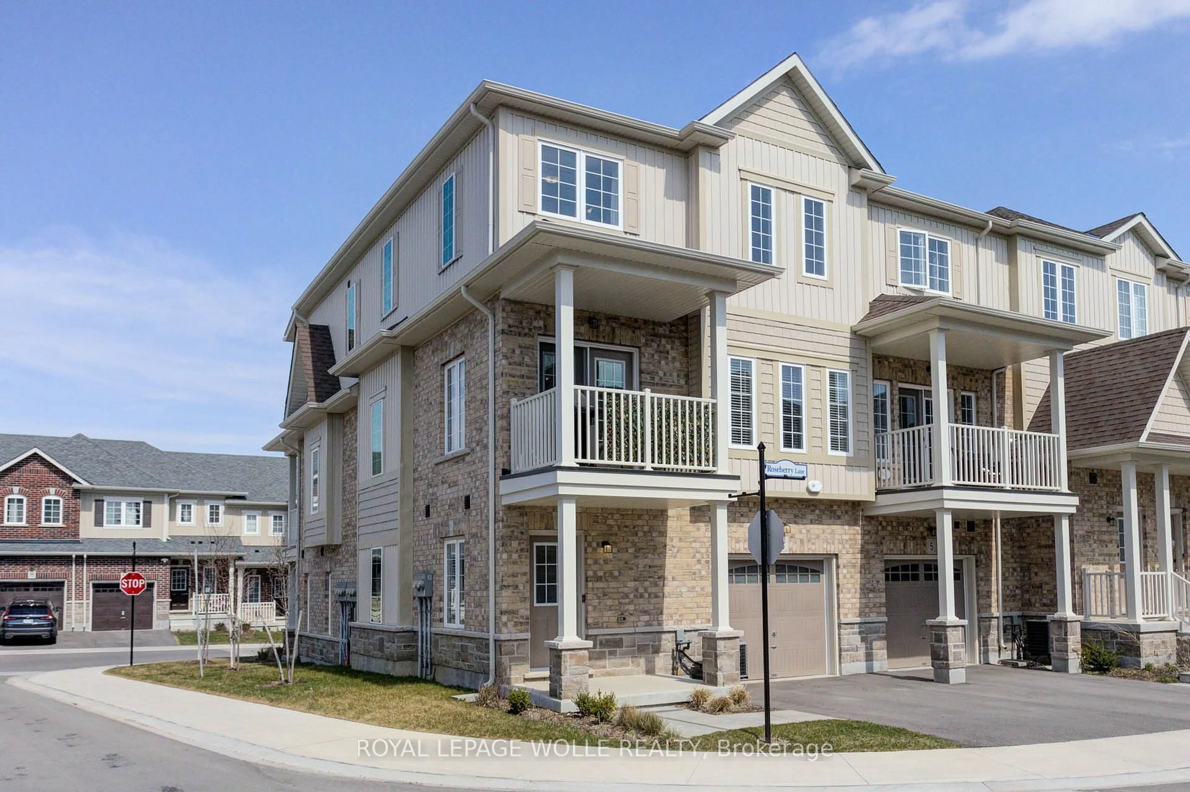 Unknown for 3 Roseberry Lane, Kitchener Ontario N2B 0A9