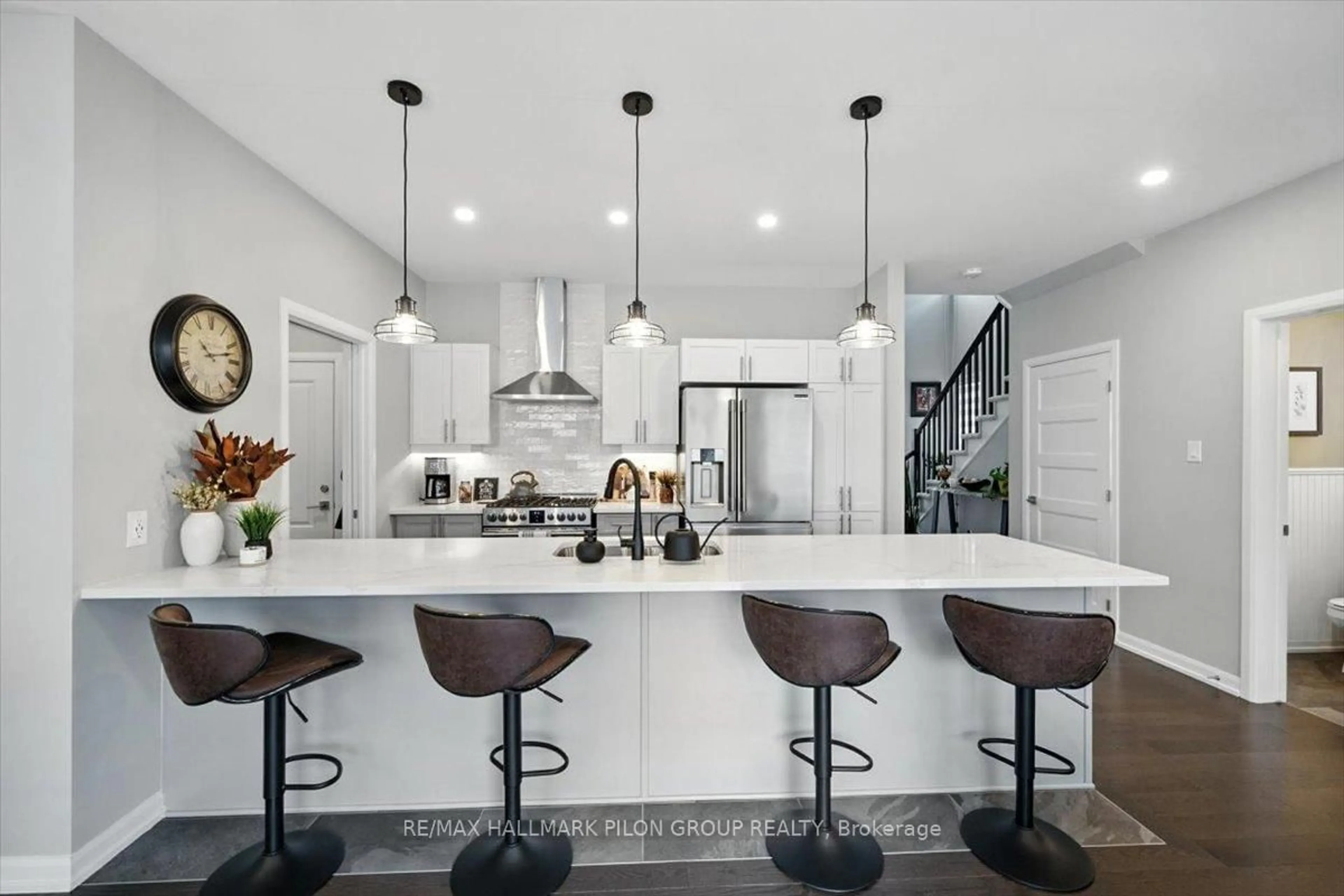 Contemporary kitchen, ceramic/tile floor for 1142 Diamond St, Clarence-Rockland Ontario K4K 0L9