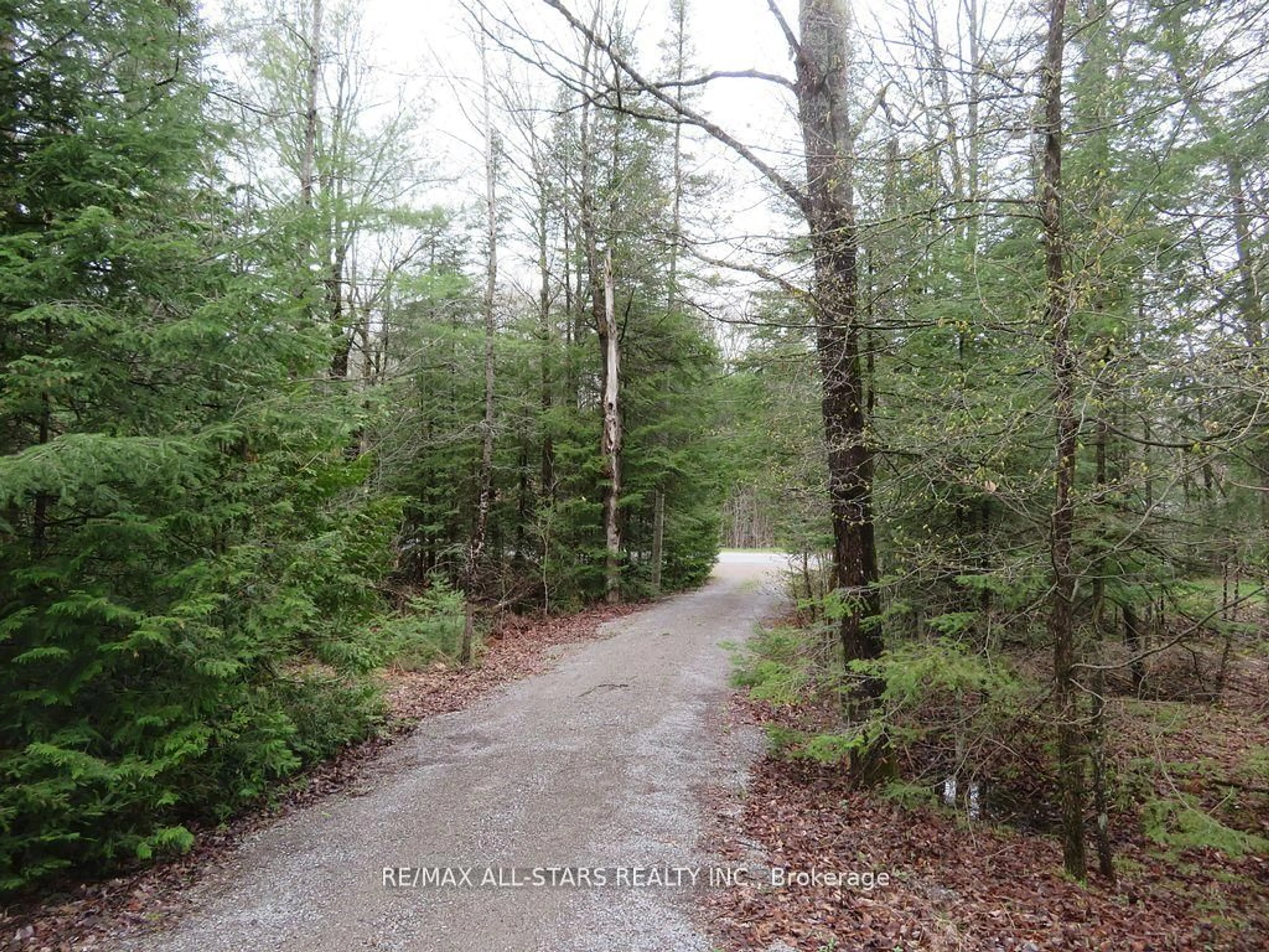 Unknown for 33 Edwina Dr, Trent Lakes Ontario K0M 1A0