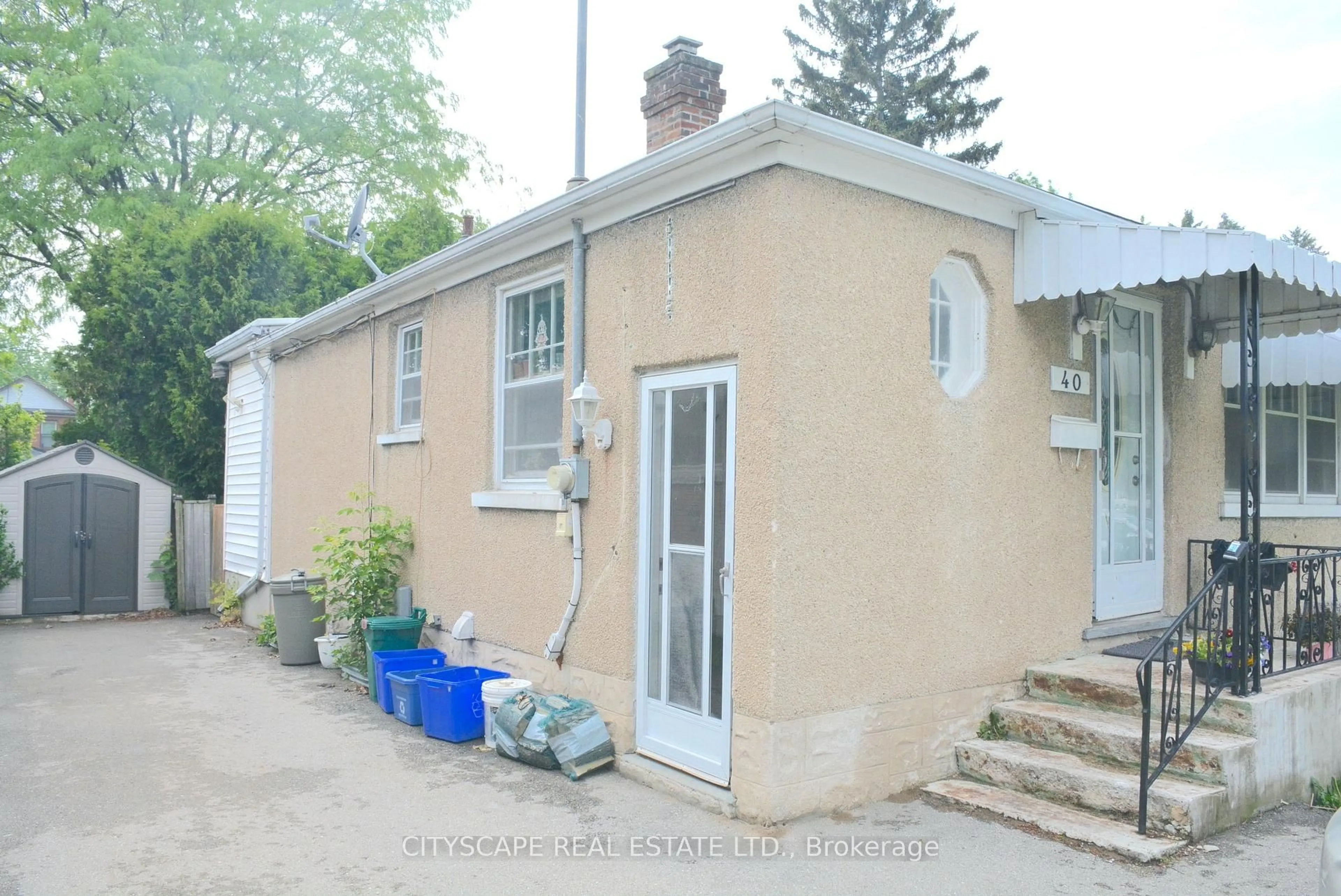 Unknown for 40 Elgin St, Cambridge Ontario N1R 5G9