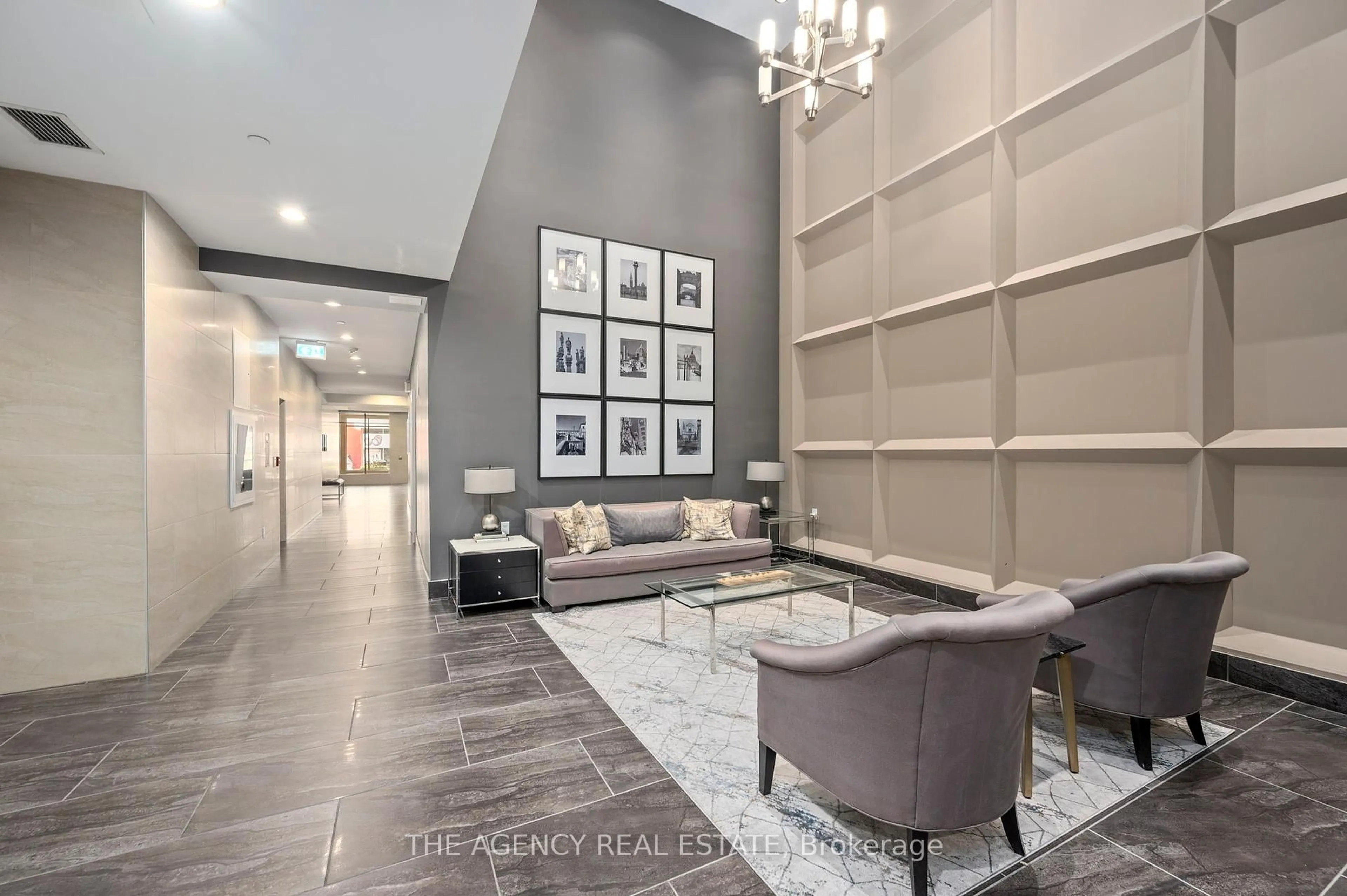 Lobby for 330 Ridout St #803, London East Ontario N6A 0A7